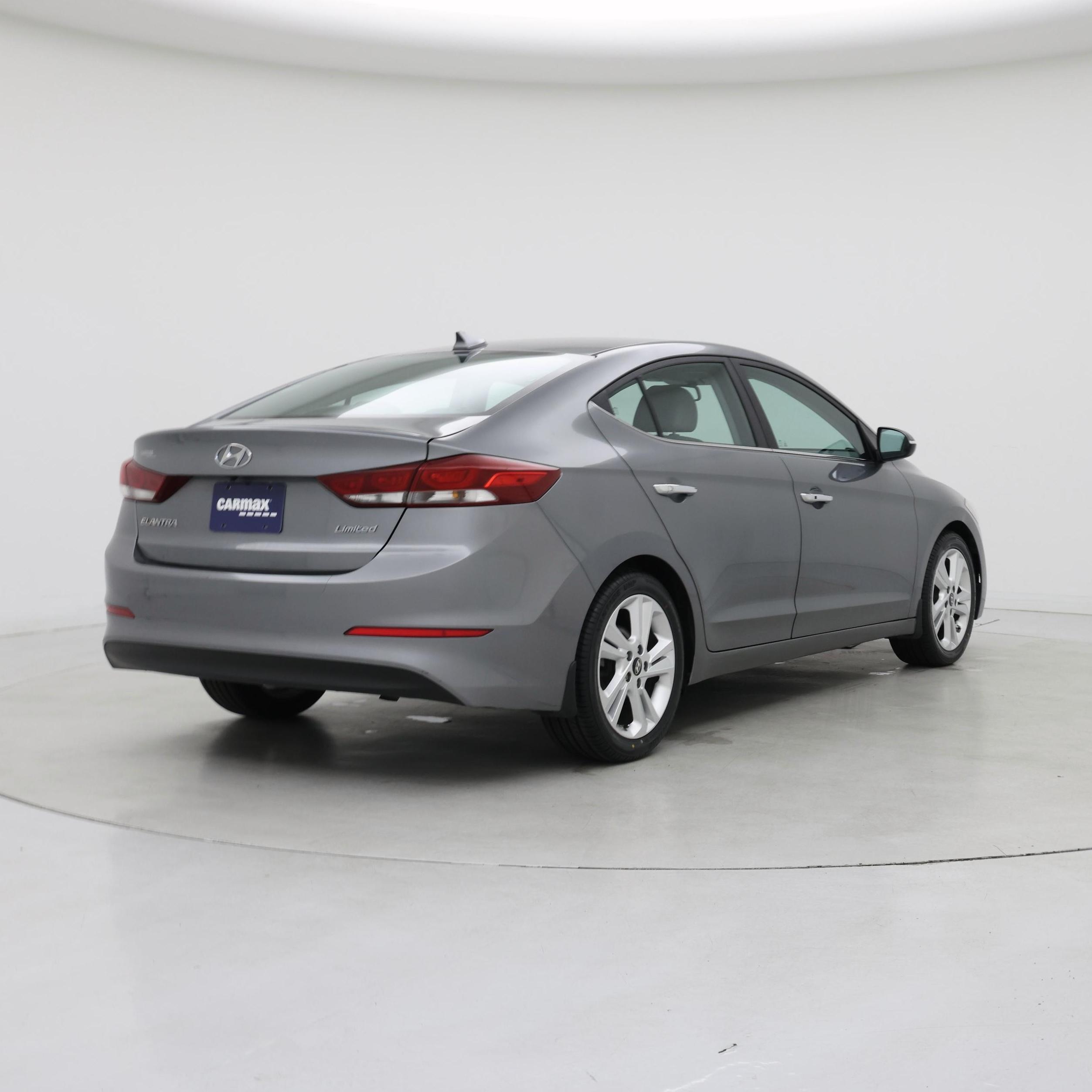 Thumbnail: 2017 Hyundai Elantra - 8