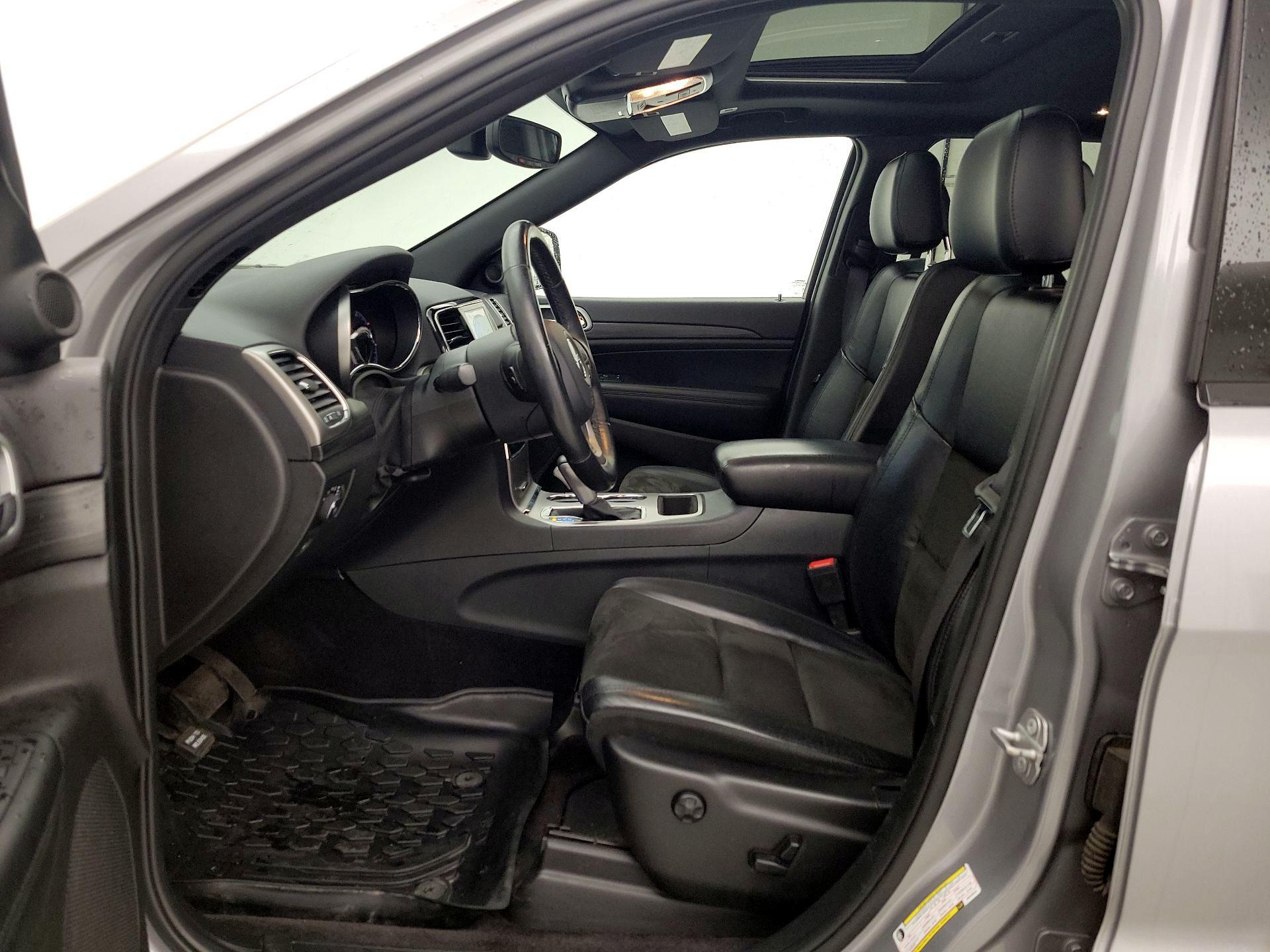 Thumbnail: 2019 Jeep Grand Cherokee - 11