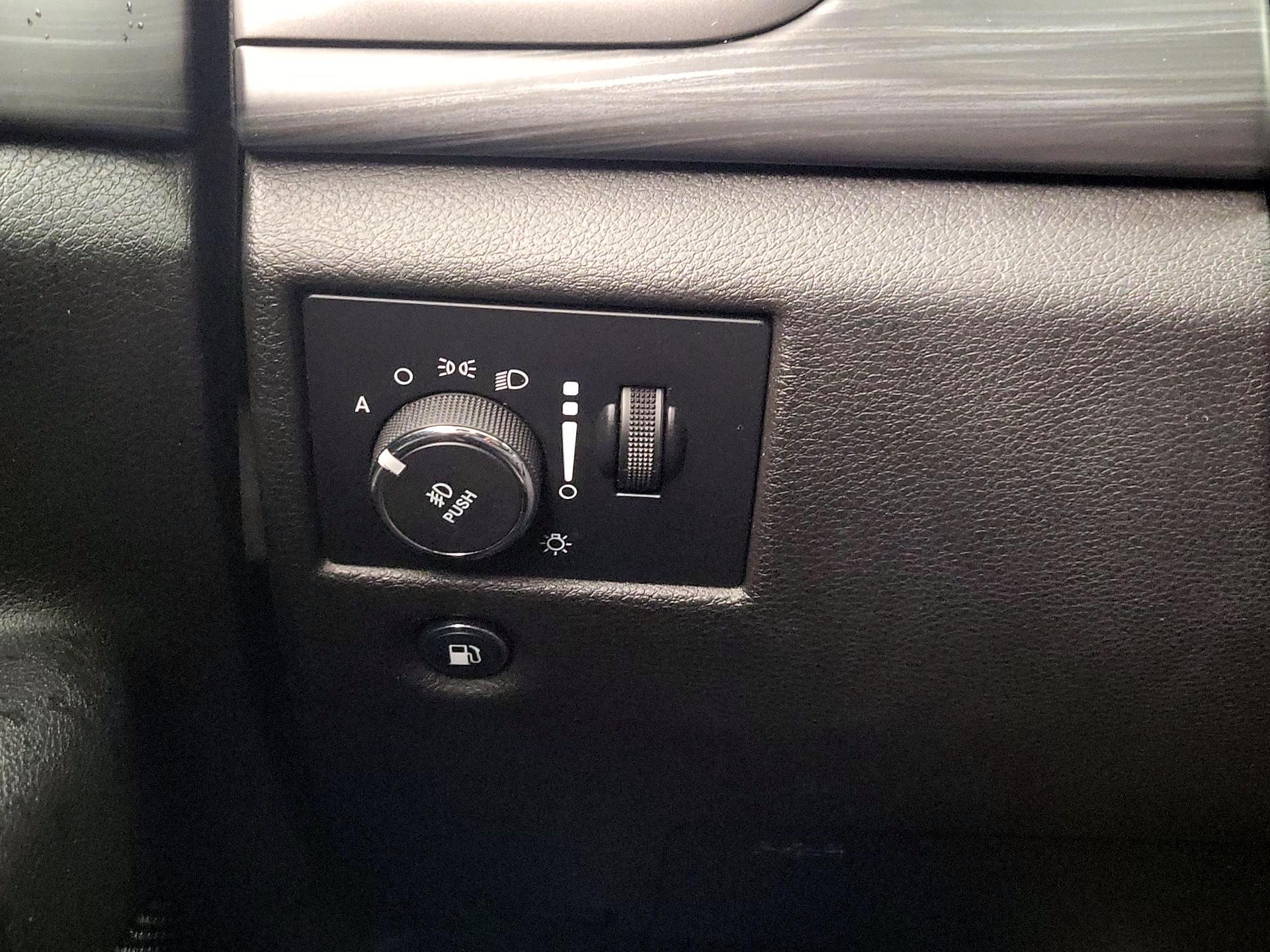 Thumbnail: 2019 Jeep Grand Cherokee - 13