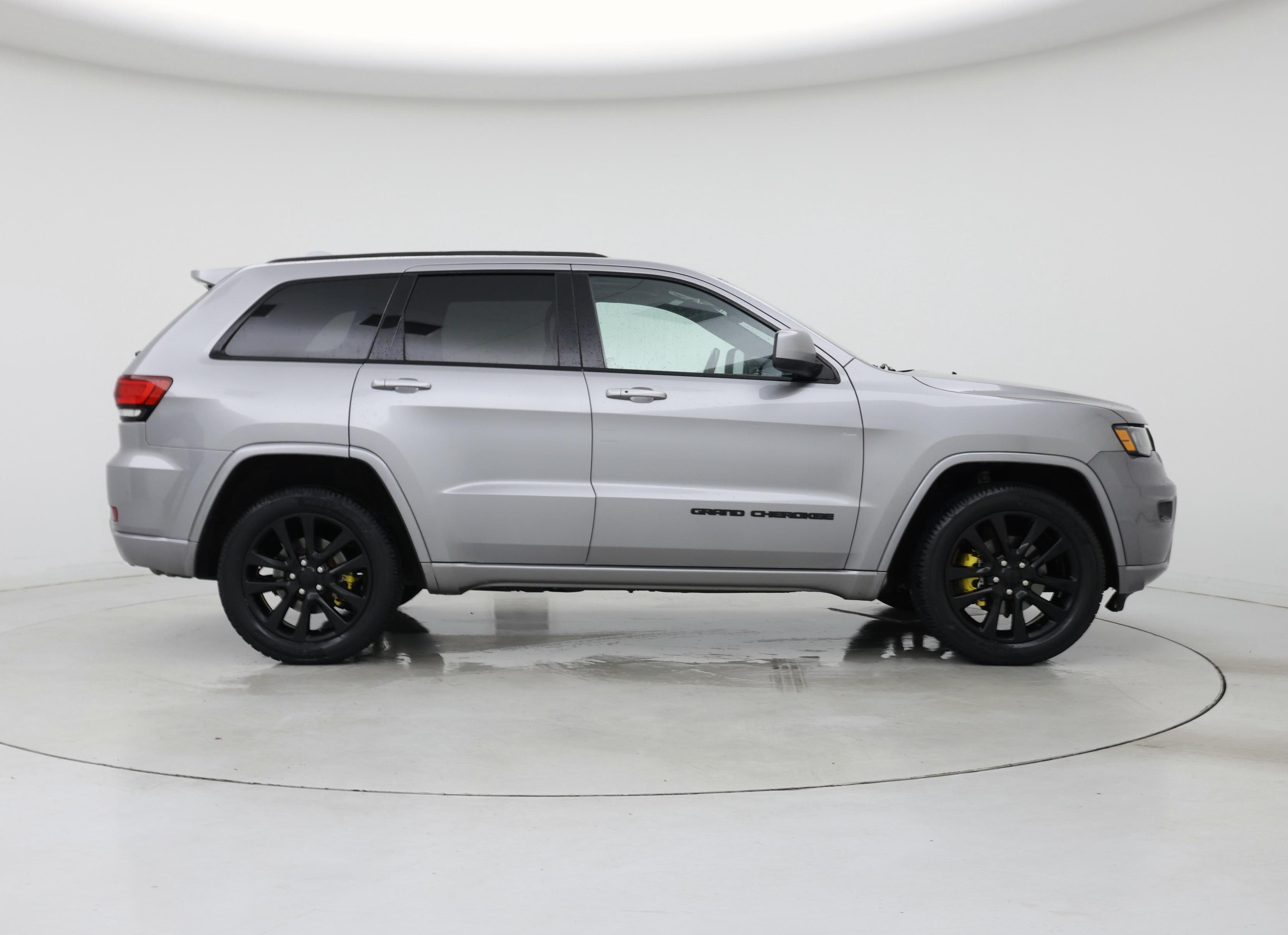 Thumbnail: 2019 Jeep Grand Cherokee - 7