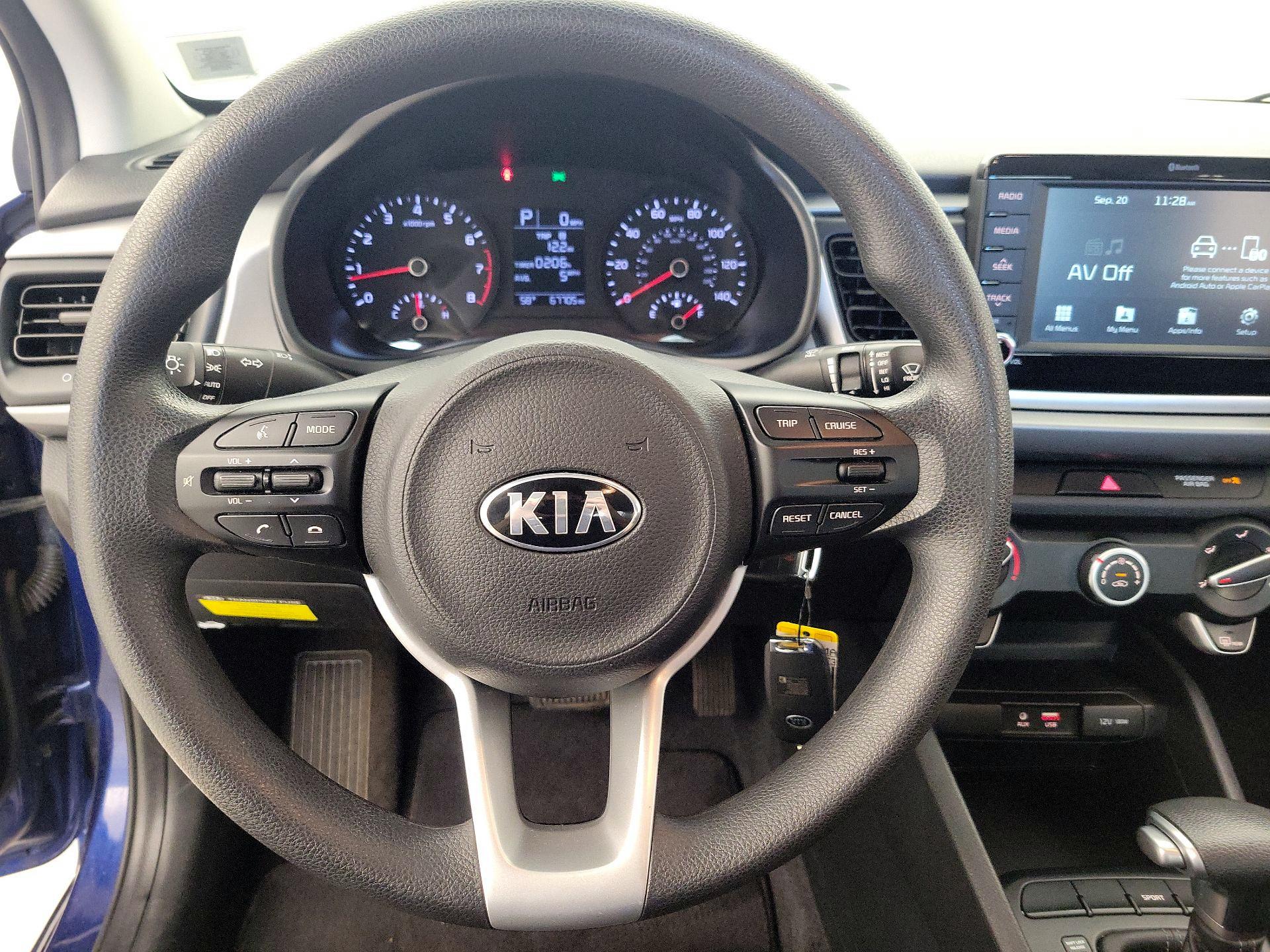 Thumbnail: 2020 Kia Rio - 10