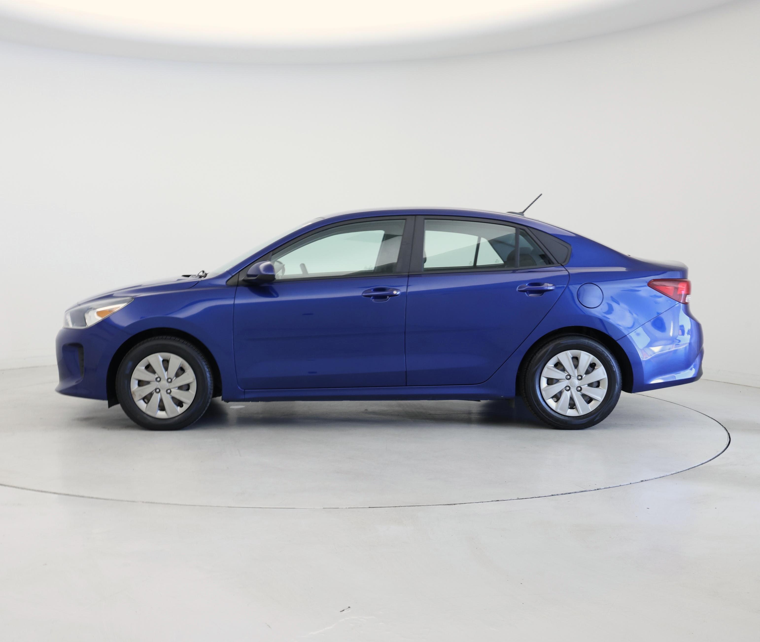 Thumbnail: 2020 Kia Rio - 3
