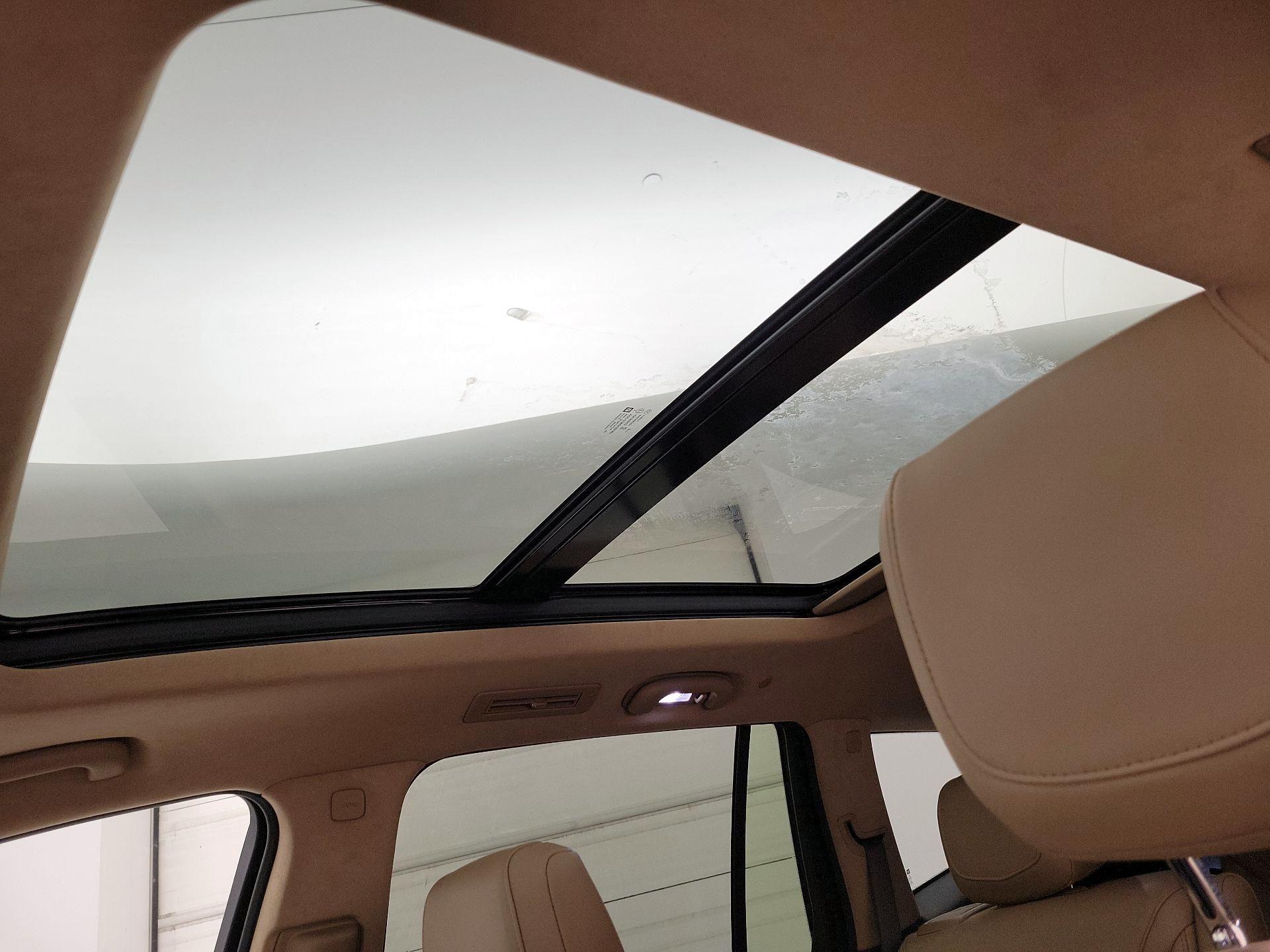 Thumbnail: 2020 Cadillac XT6 - 20