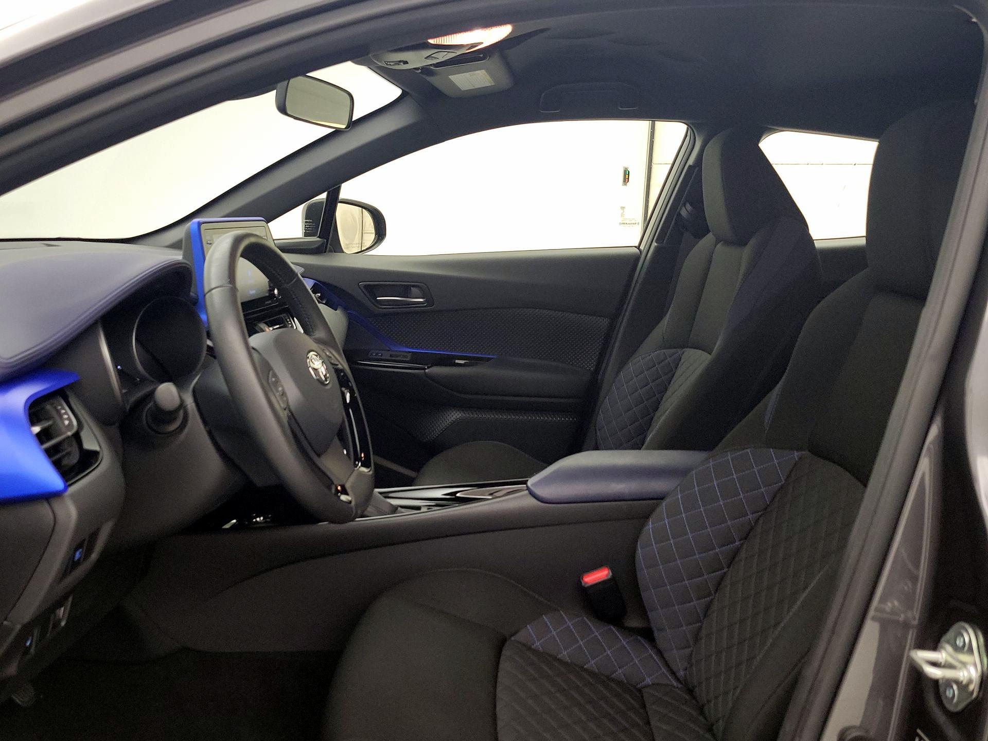 Thumbnail: 2020 Toyota C-HR - 11