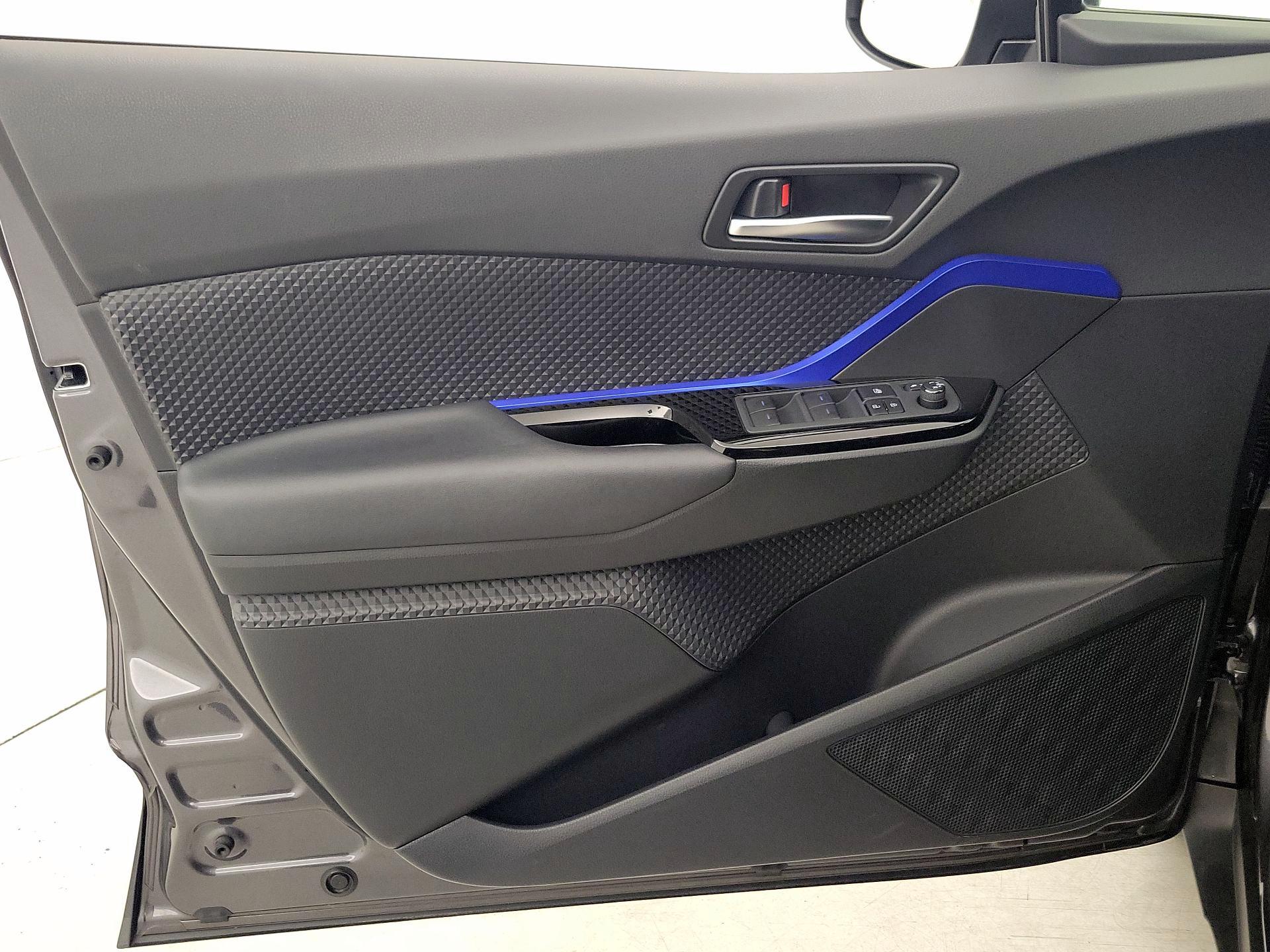 Thumbnail: 2020 Toyota C-HR - 12