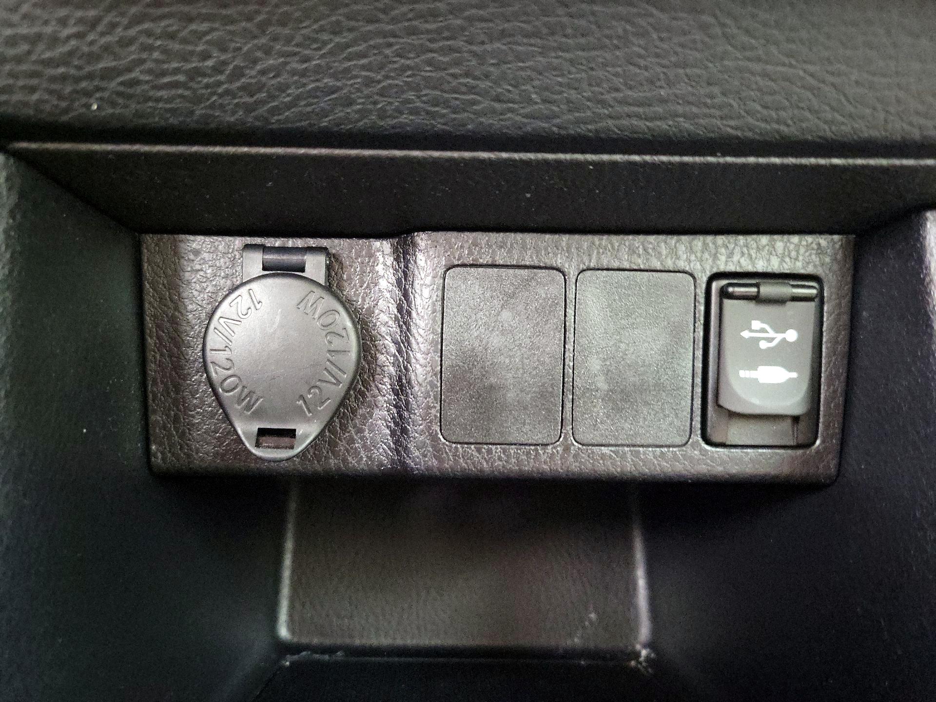 Thumbnail: 2016 Toyota Corolla - 18