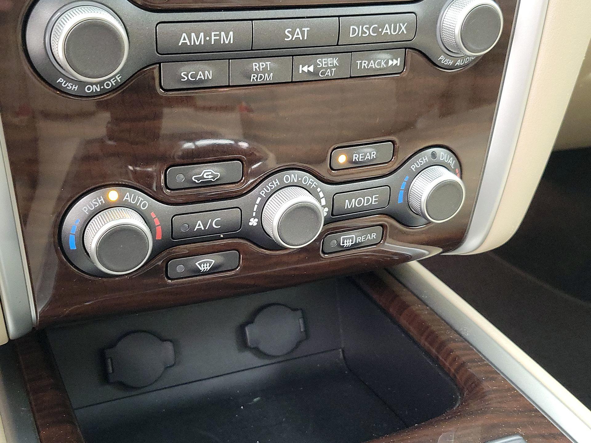 Thumbnail: 2016 Nissan Pathfinder - 17