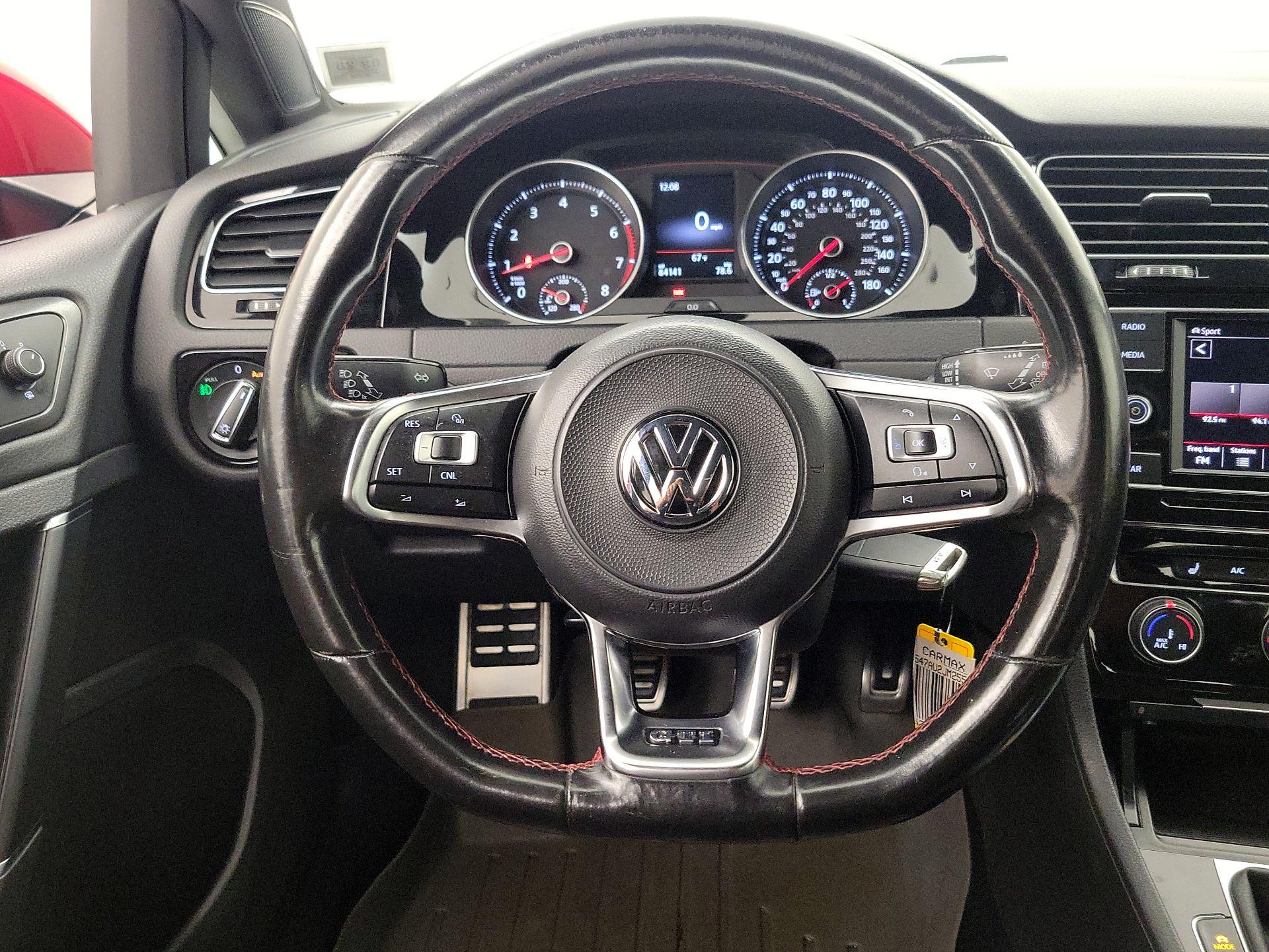 Thumbnail: 2018 Volkswagen Golf - 10