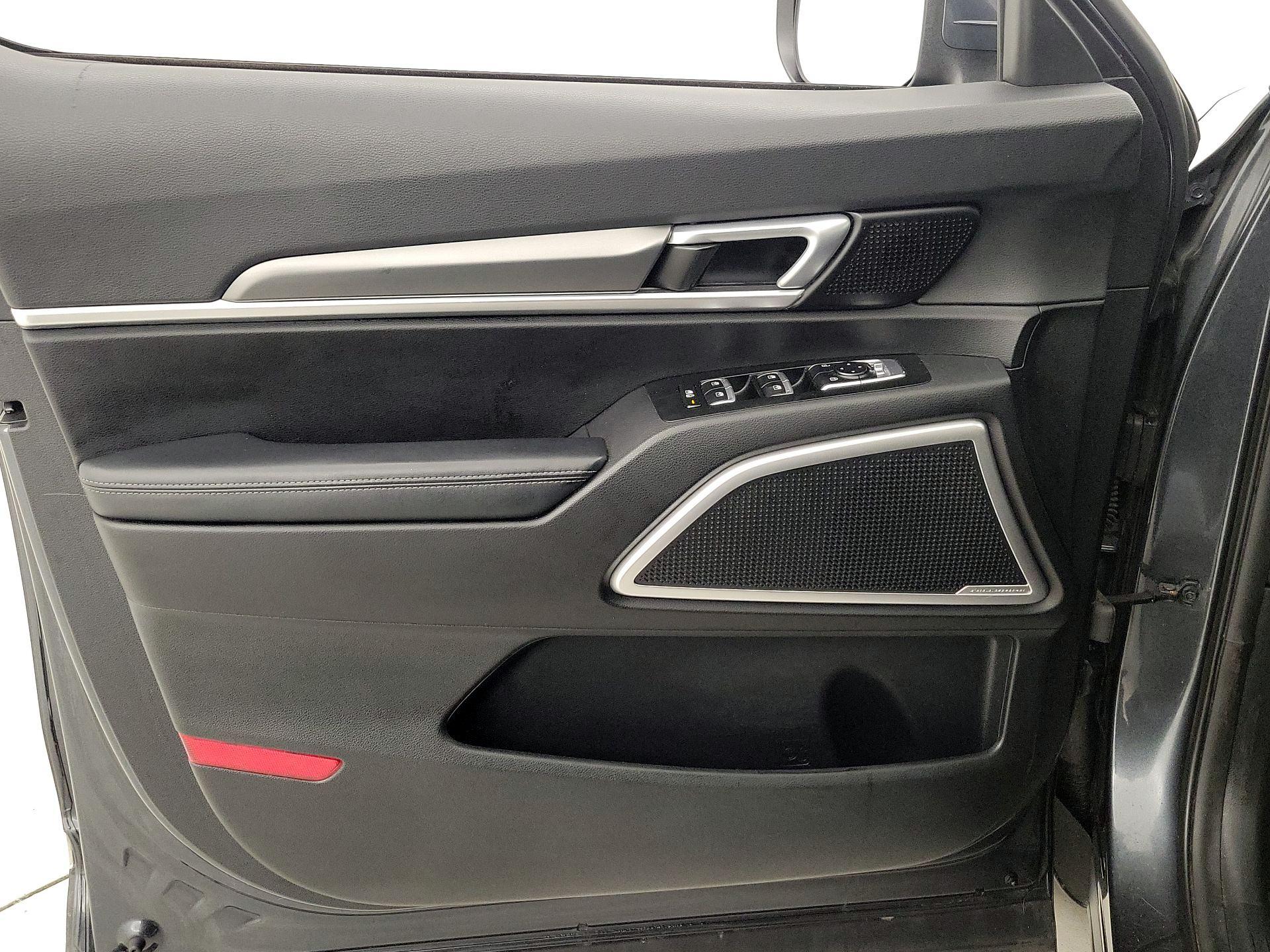 Thumbnail: 2020 Kia Telluride - 12