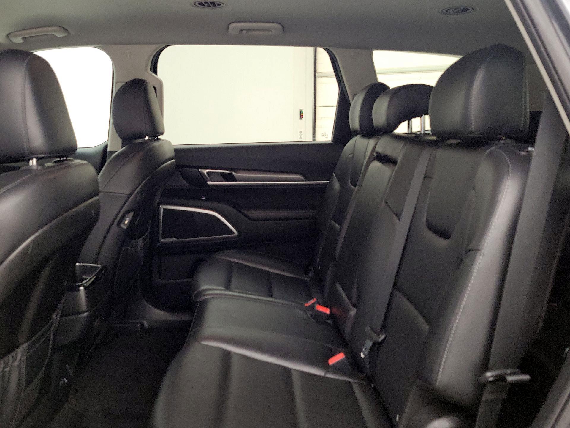 Thumbnail: 2020 Kia Telluride - 19