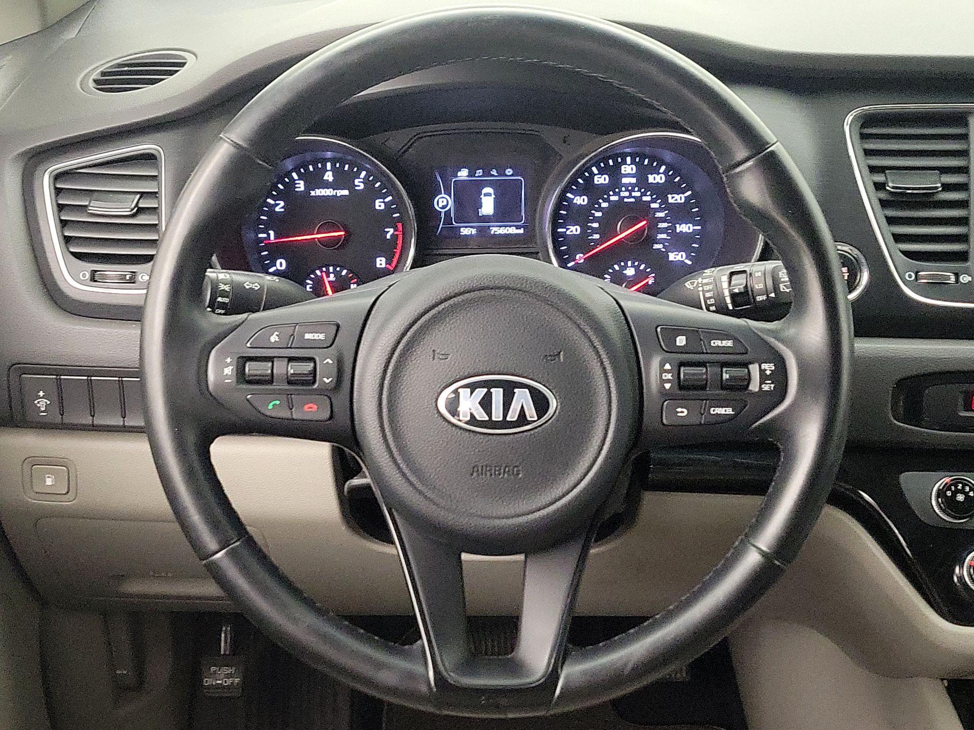 Thumbnail: 2017 Kia Sedona - 10