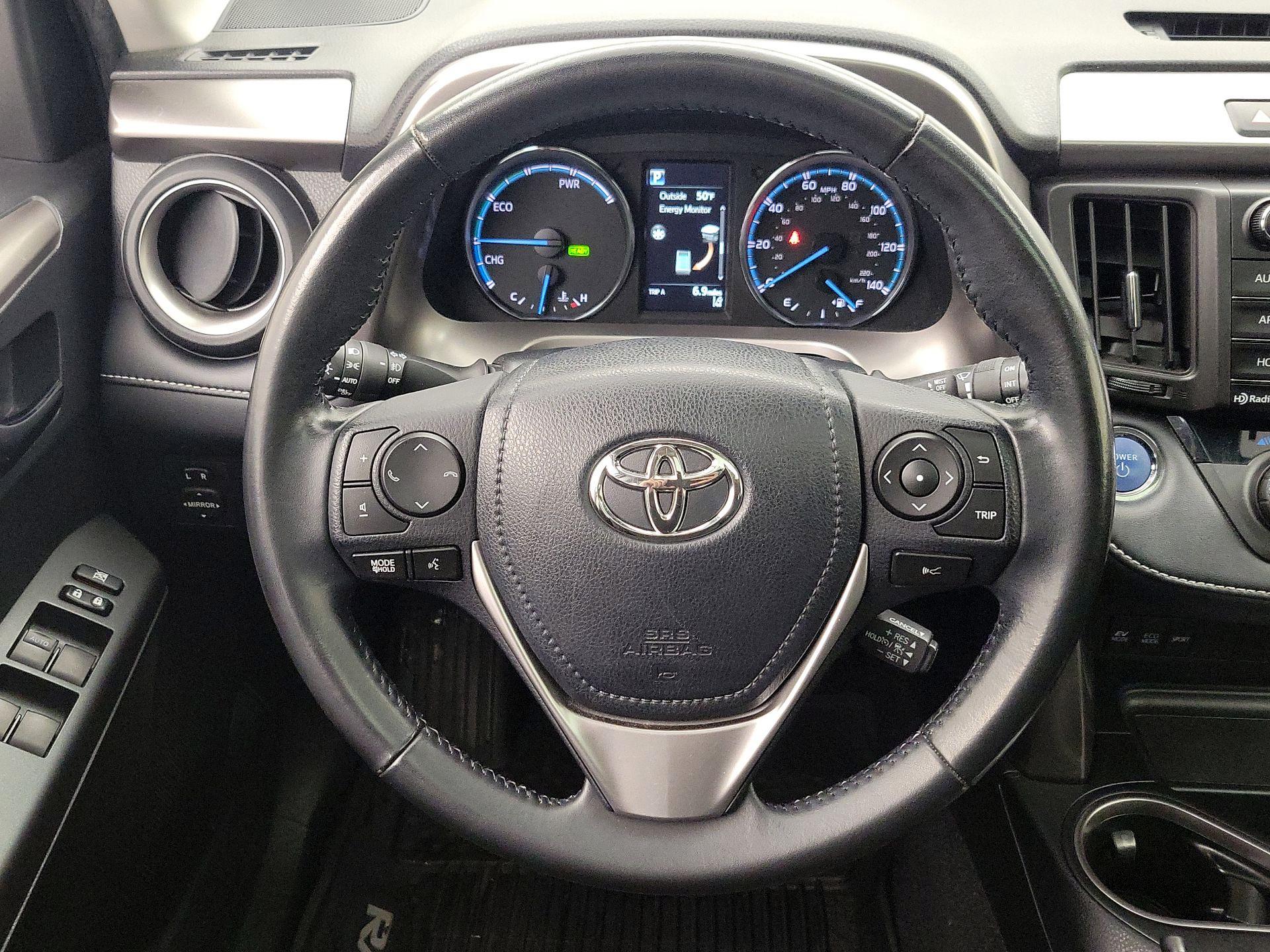 Thumbnail: 2018 Toyota RAV4 - 10