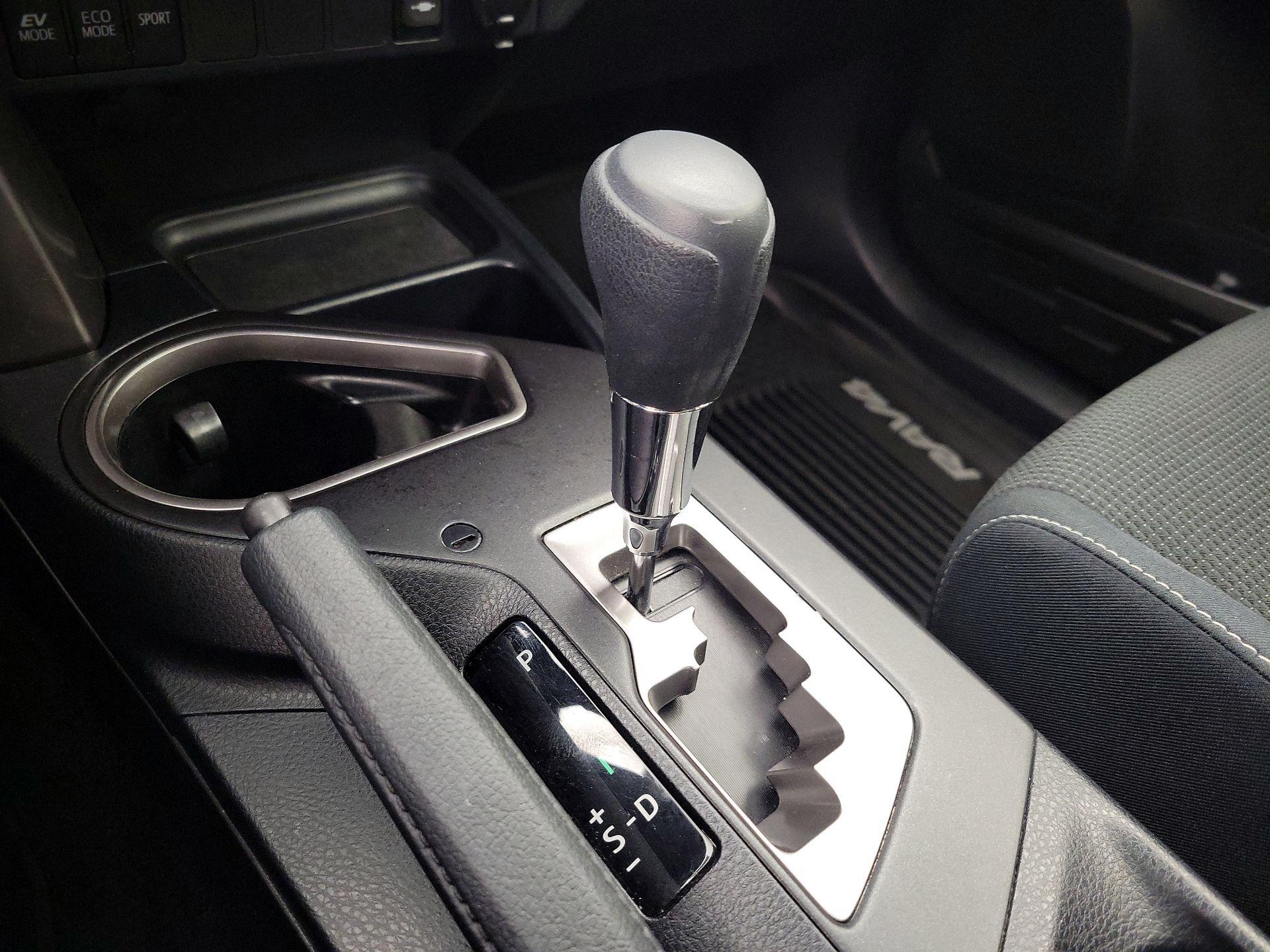 Thumbnail: 2018 Toyota RAV4 - 17