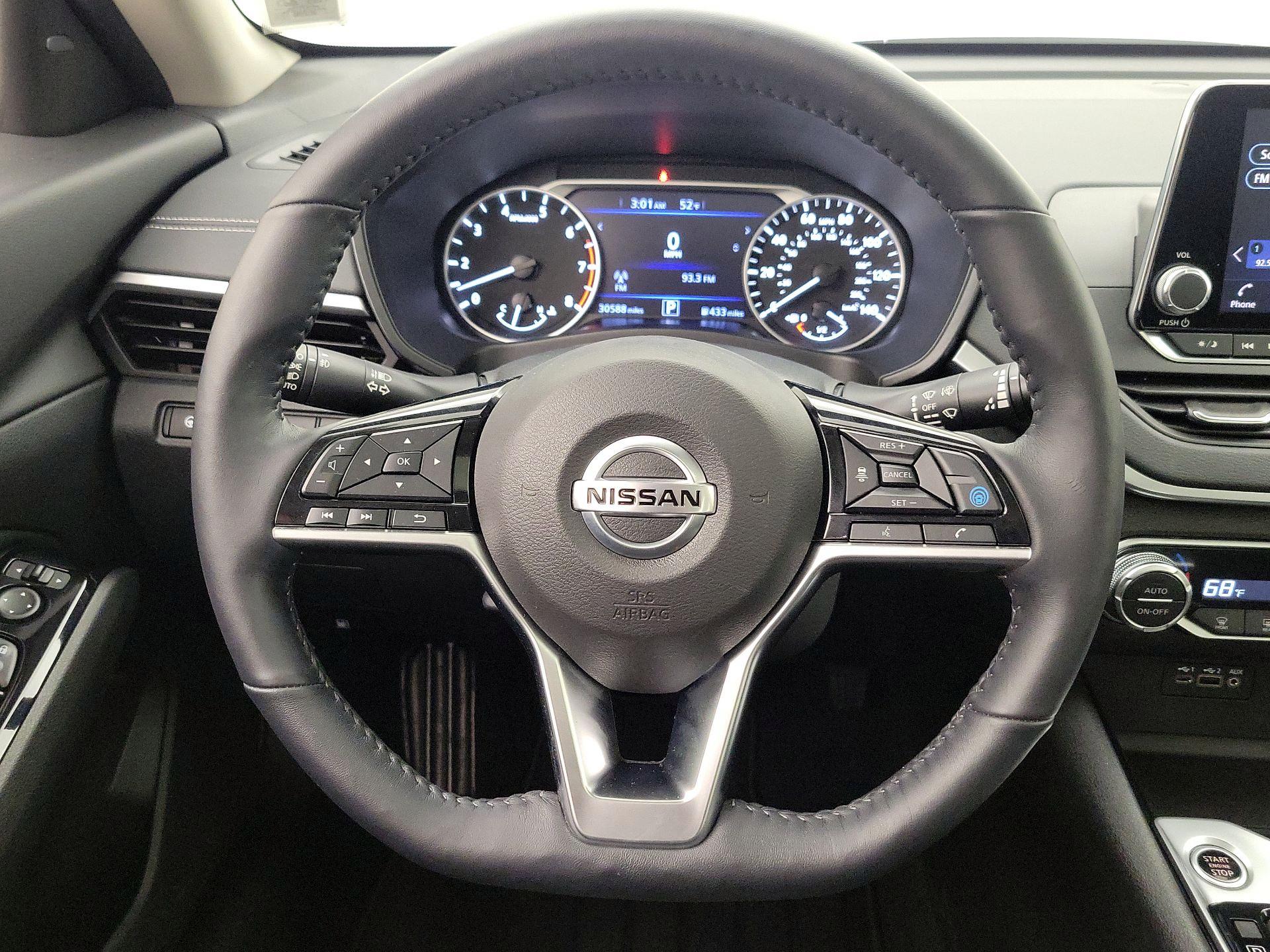 Thumbnail: 2020 Nissan Altima - 10