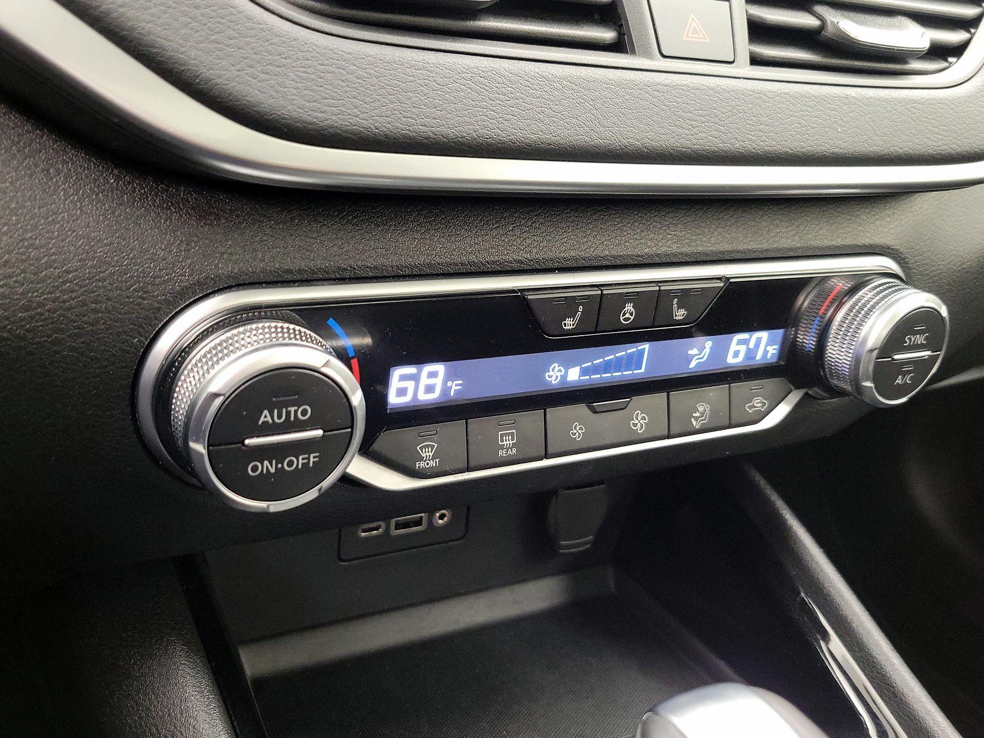 Thumbnail: 2020 Nissan Altima - 16