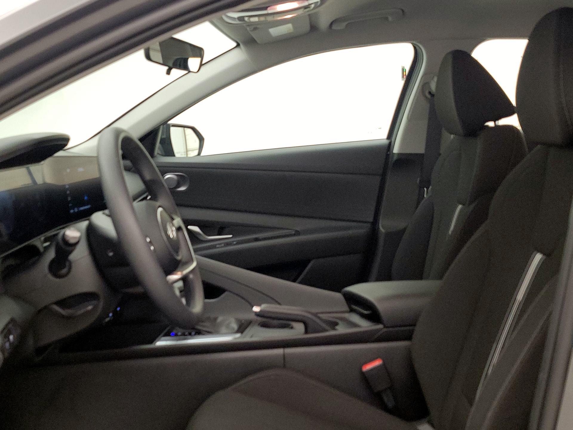 Thumbnail: 2024 Hyundai Elantra - 11