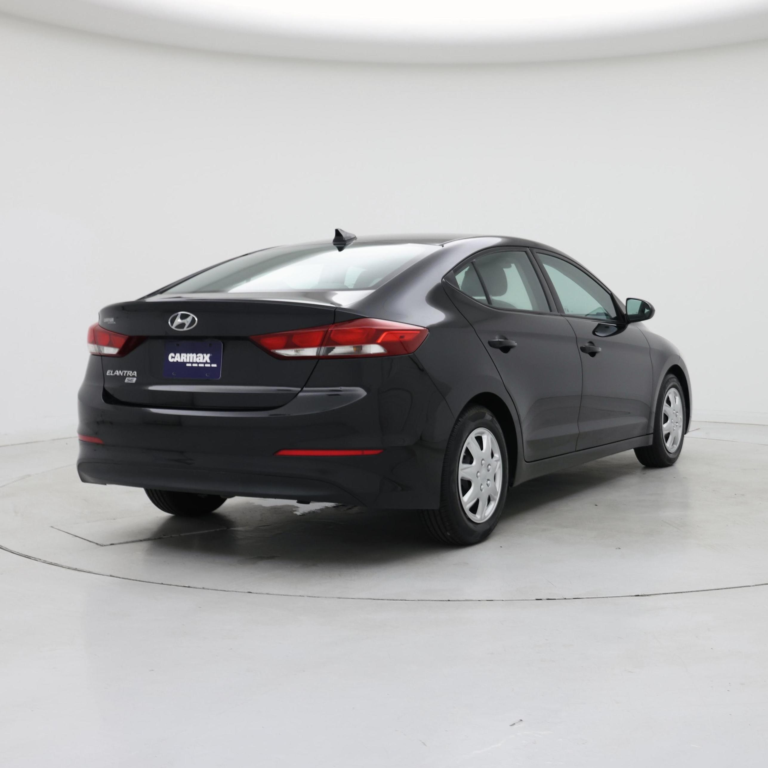 Thumbnail: 2017 Hyundai Elantra - 8