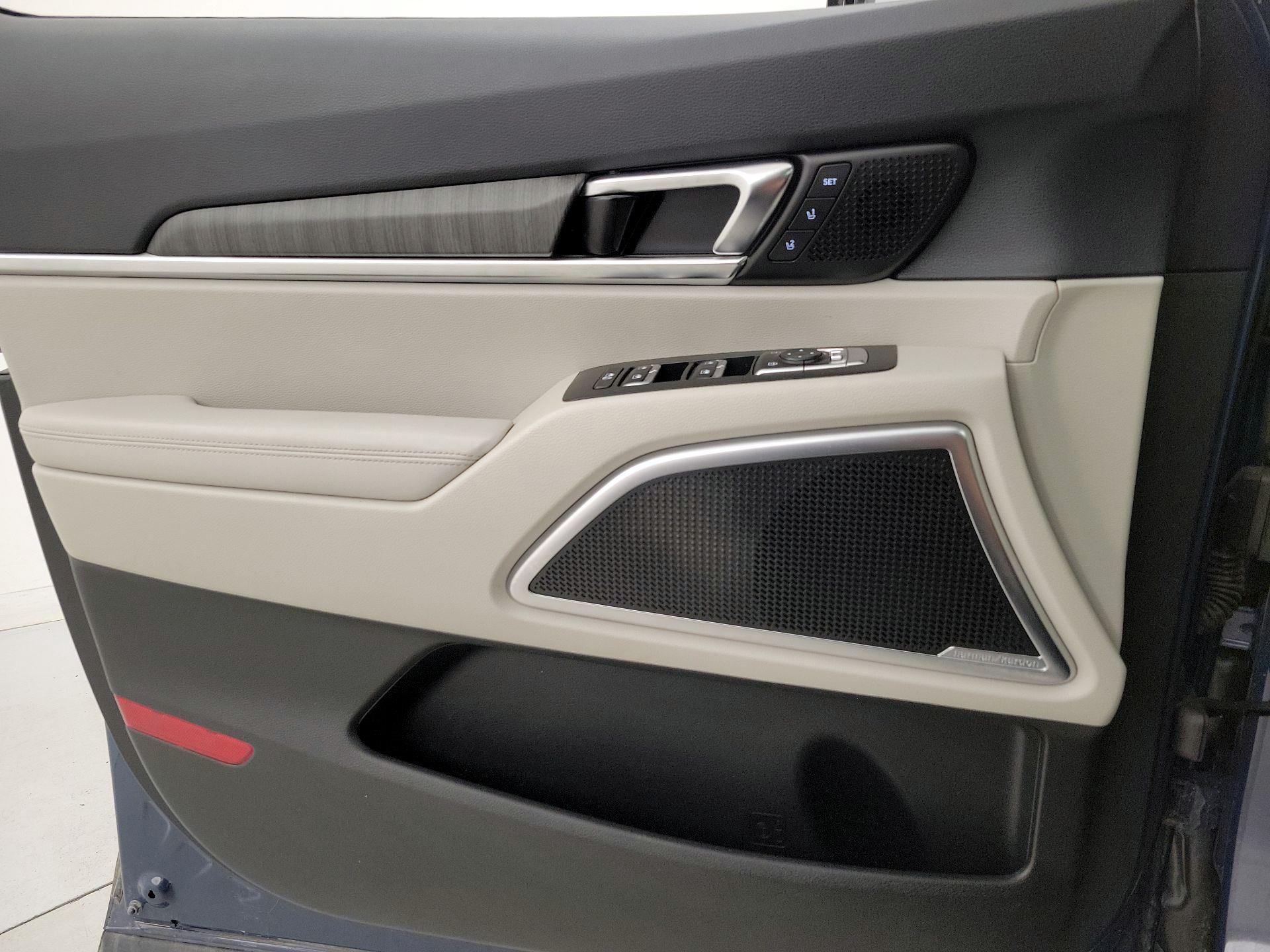 Thumbnail: 2023 Kia Telluride - 12