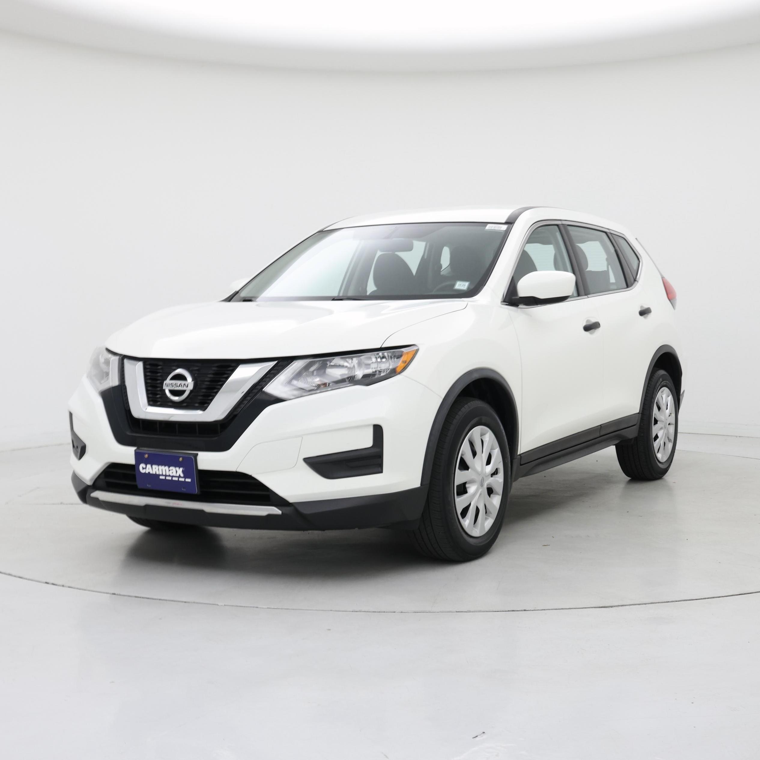 Thumbnail: 2017 Nissan Rogue - 4