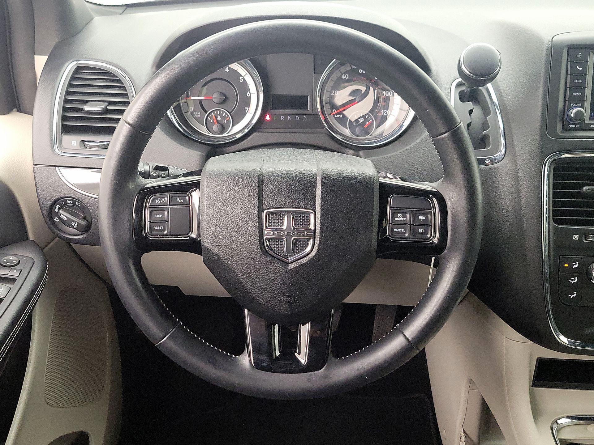 Thumbnail: 2019 Dodge Grand Caravan - 10