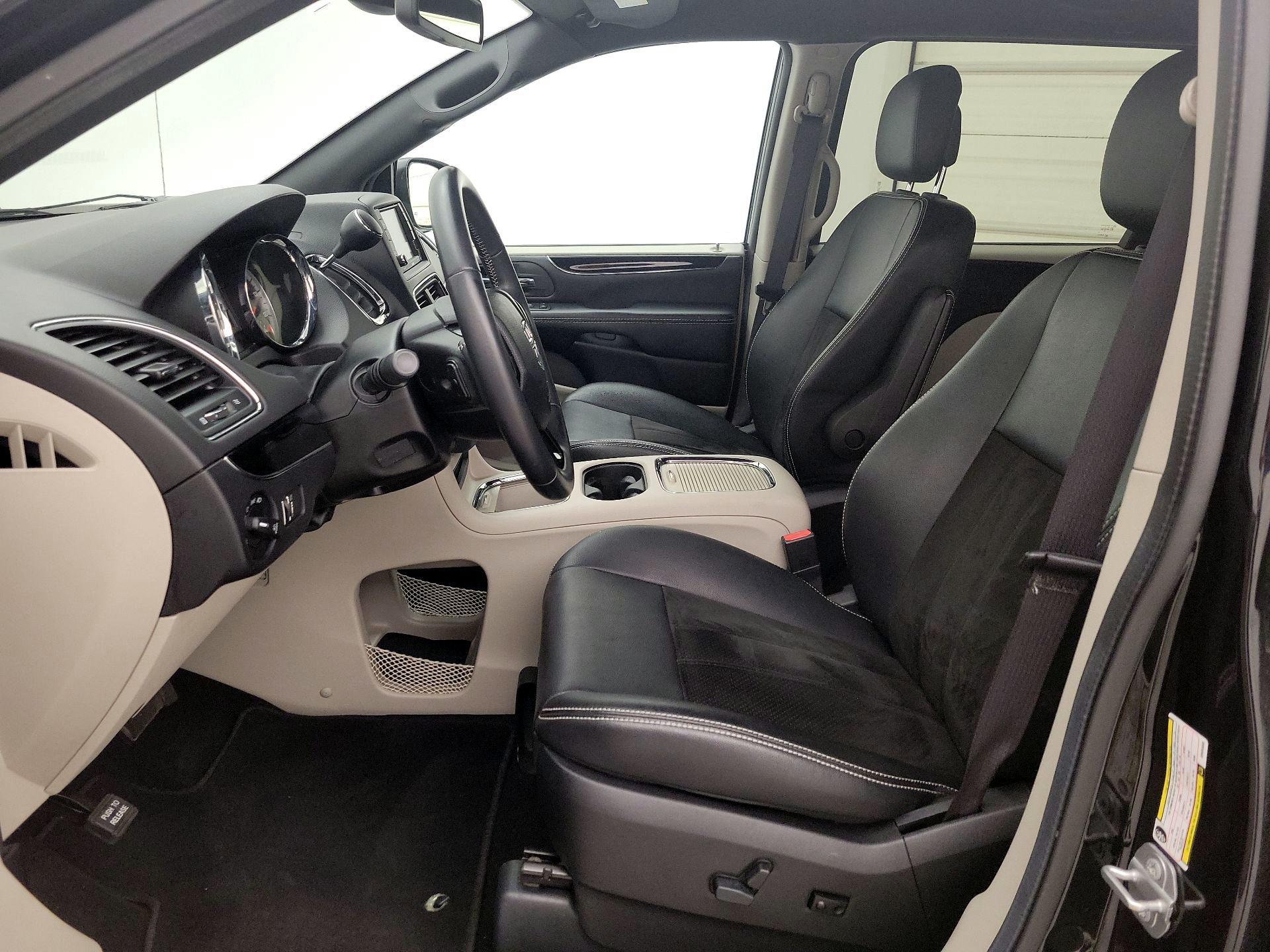 Thumbnail: 2019 Dodge Grand Caravan - 11