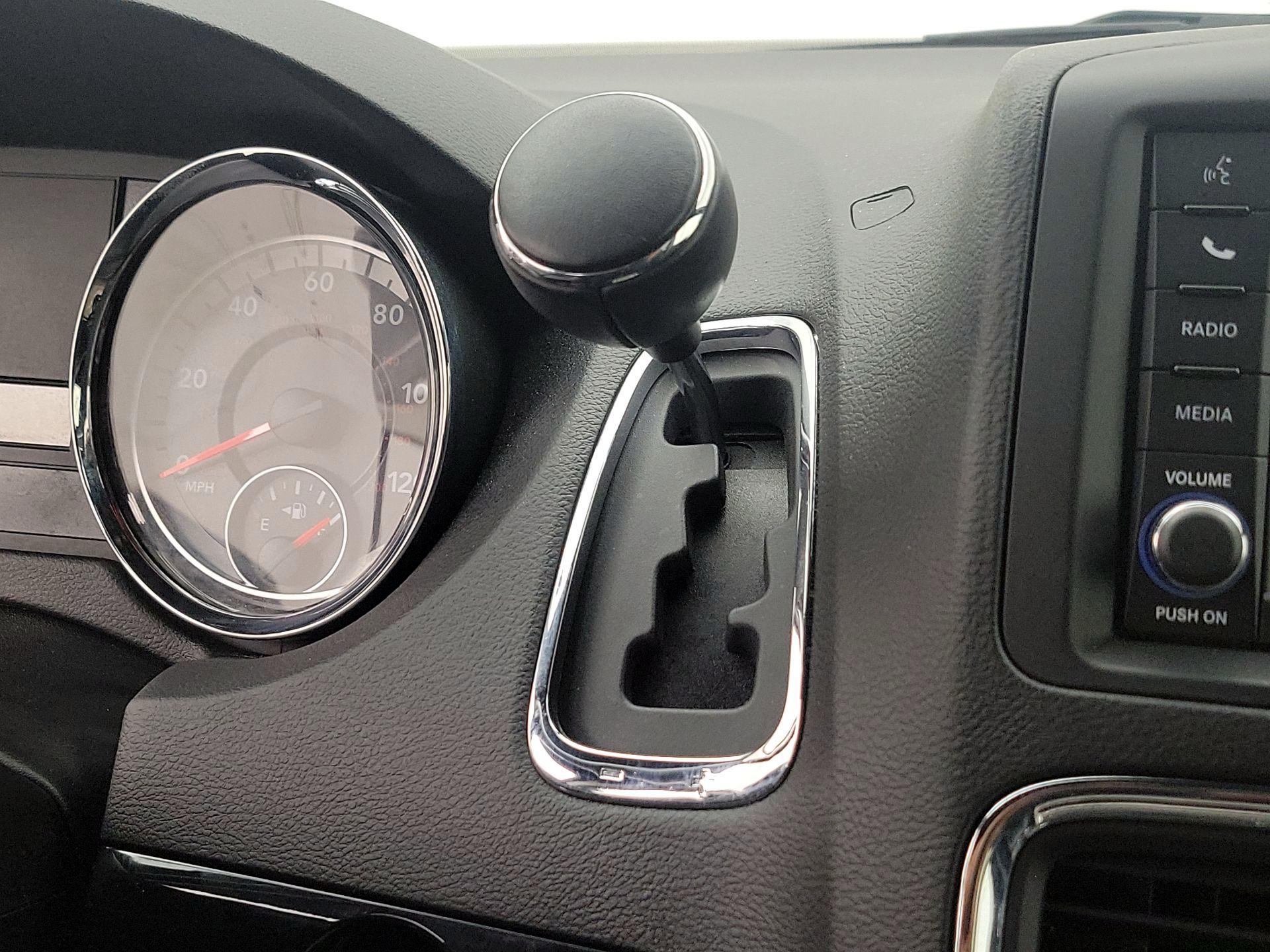 Thumbnail: 2019 Dodge Grand Caravan - 17