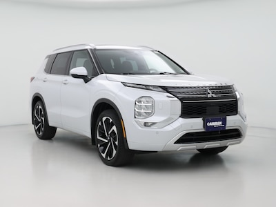 White 2023 Mitsubishi Outlander SEL