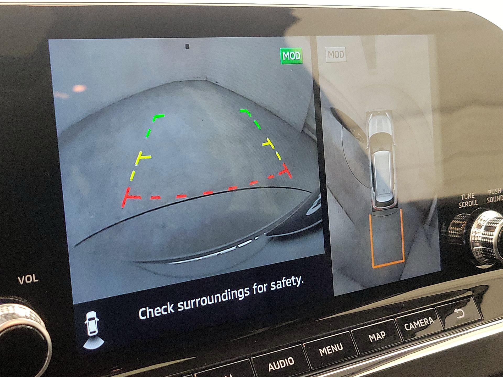 Thumbnail: 2023 Mitsubishi Outlander - 14