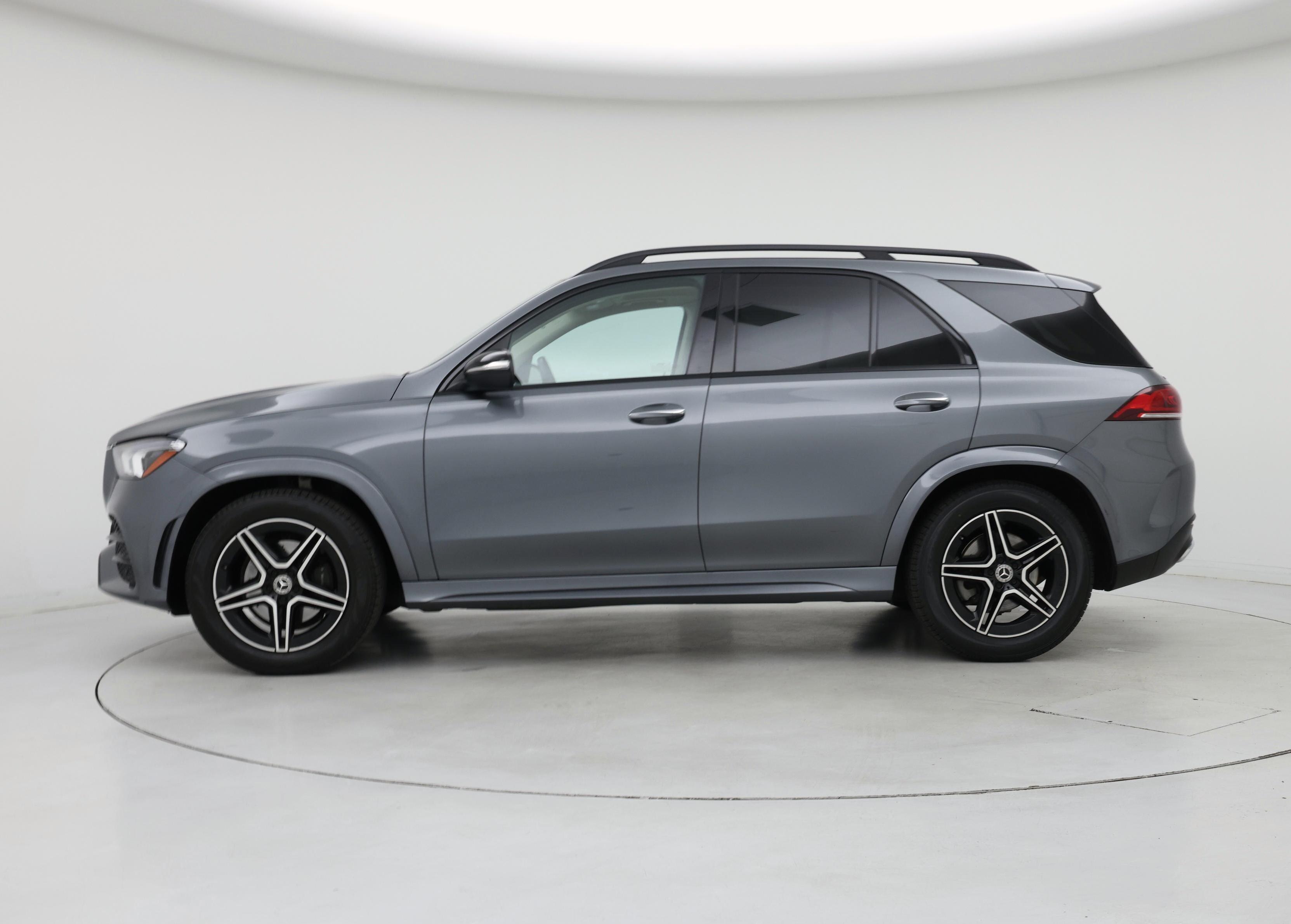 Thumbnail: 2020 Mercedes-Benz GLE - 3