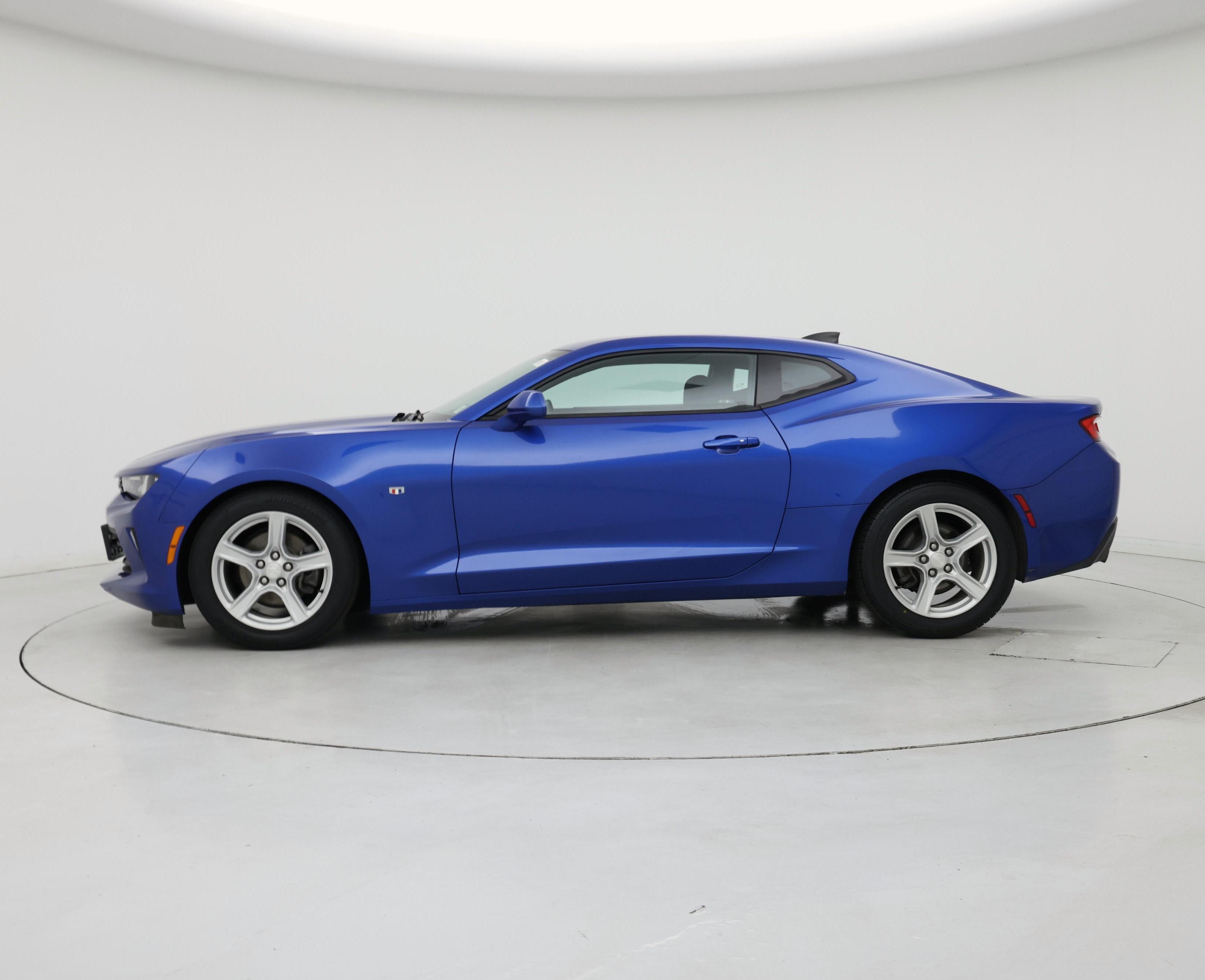 Thumbnail: 2017 Chevrolet Camaro - 3