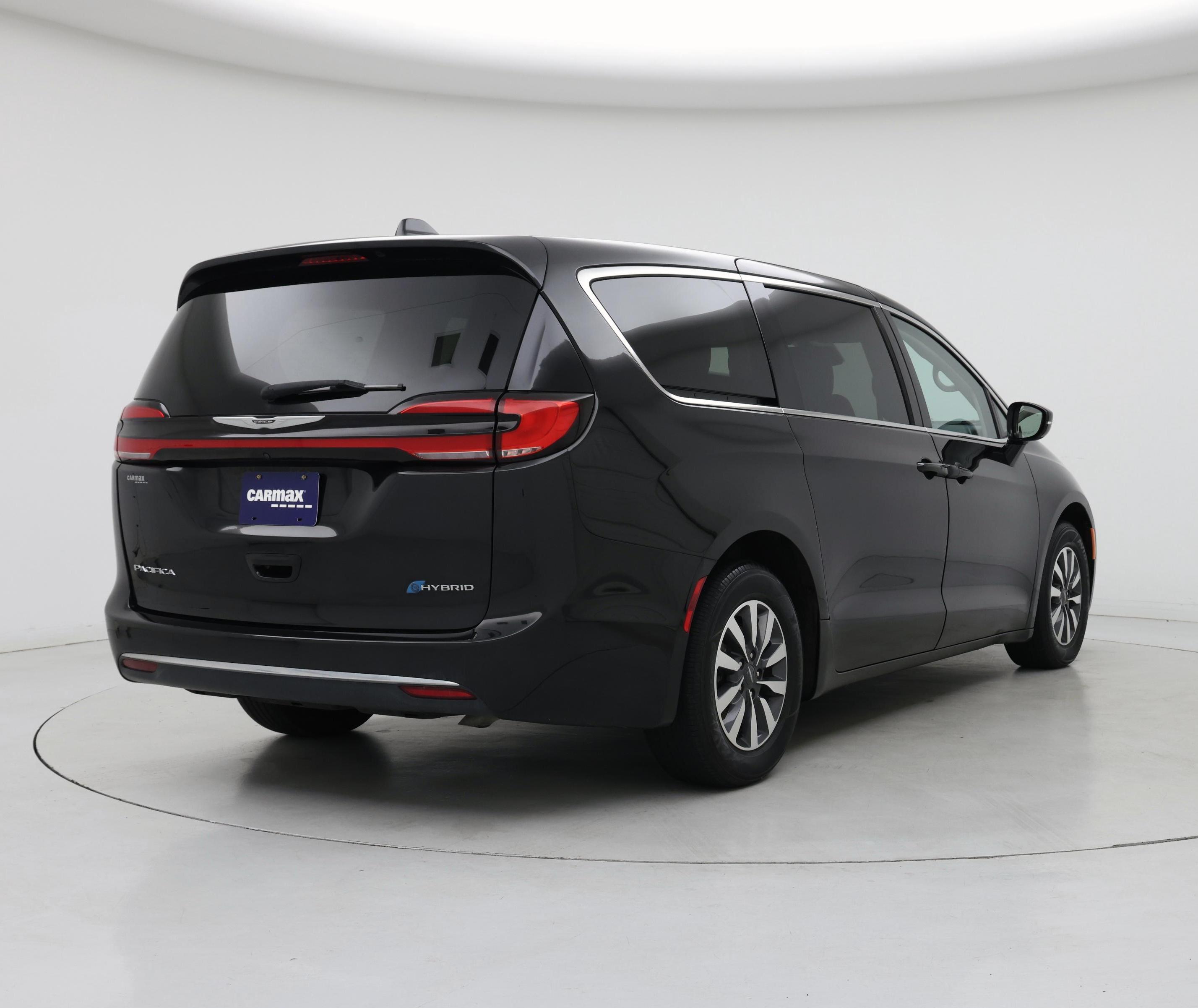 Thumbnail: 2022 Chrysler Pacifica - 8