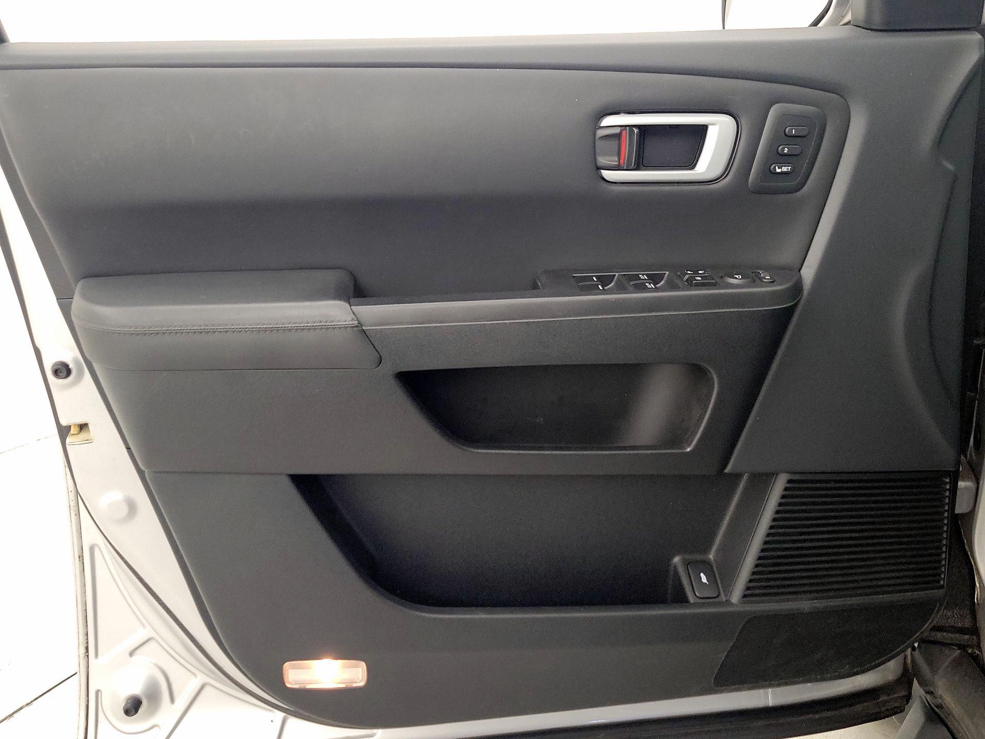 Thumbnail: 2015 Honda Pilot - 12