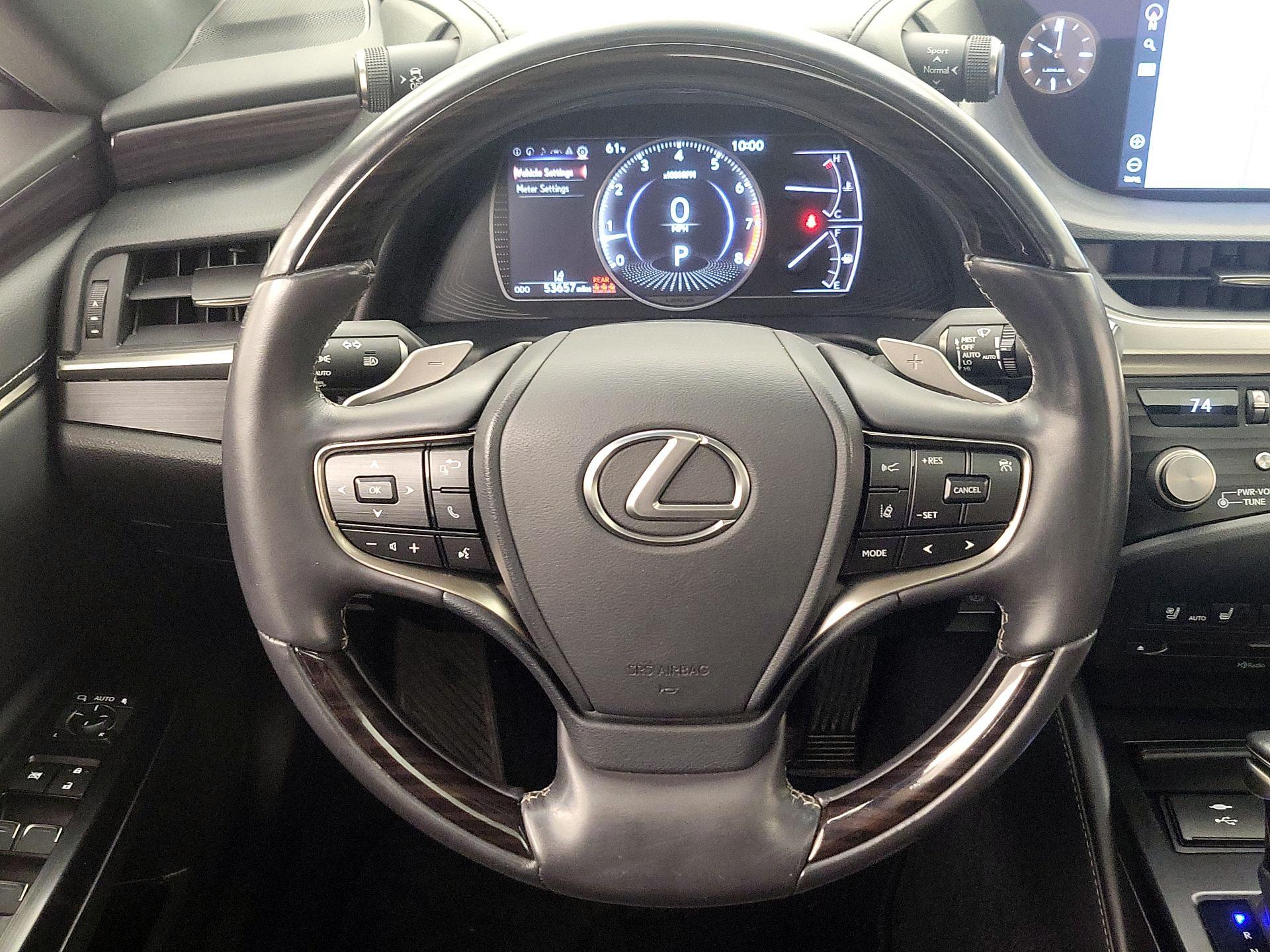 Thumbnail: 2021 Lexus ES - 10
