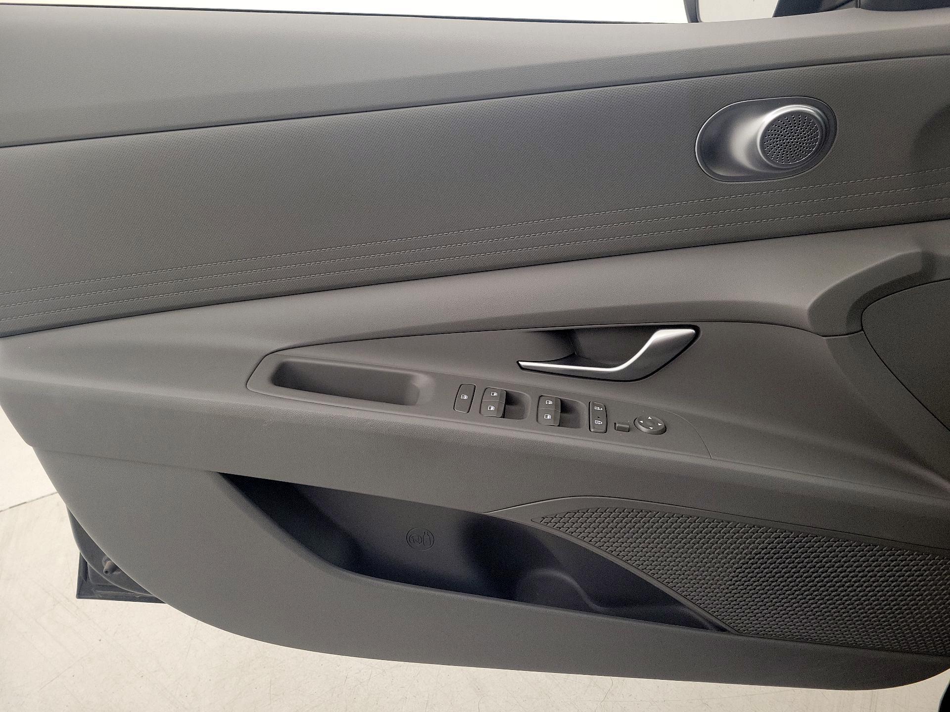 Thumbnail: 2023 Hyundai Elantra - 12