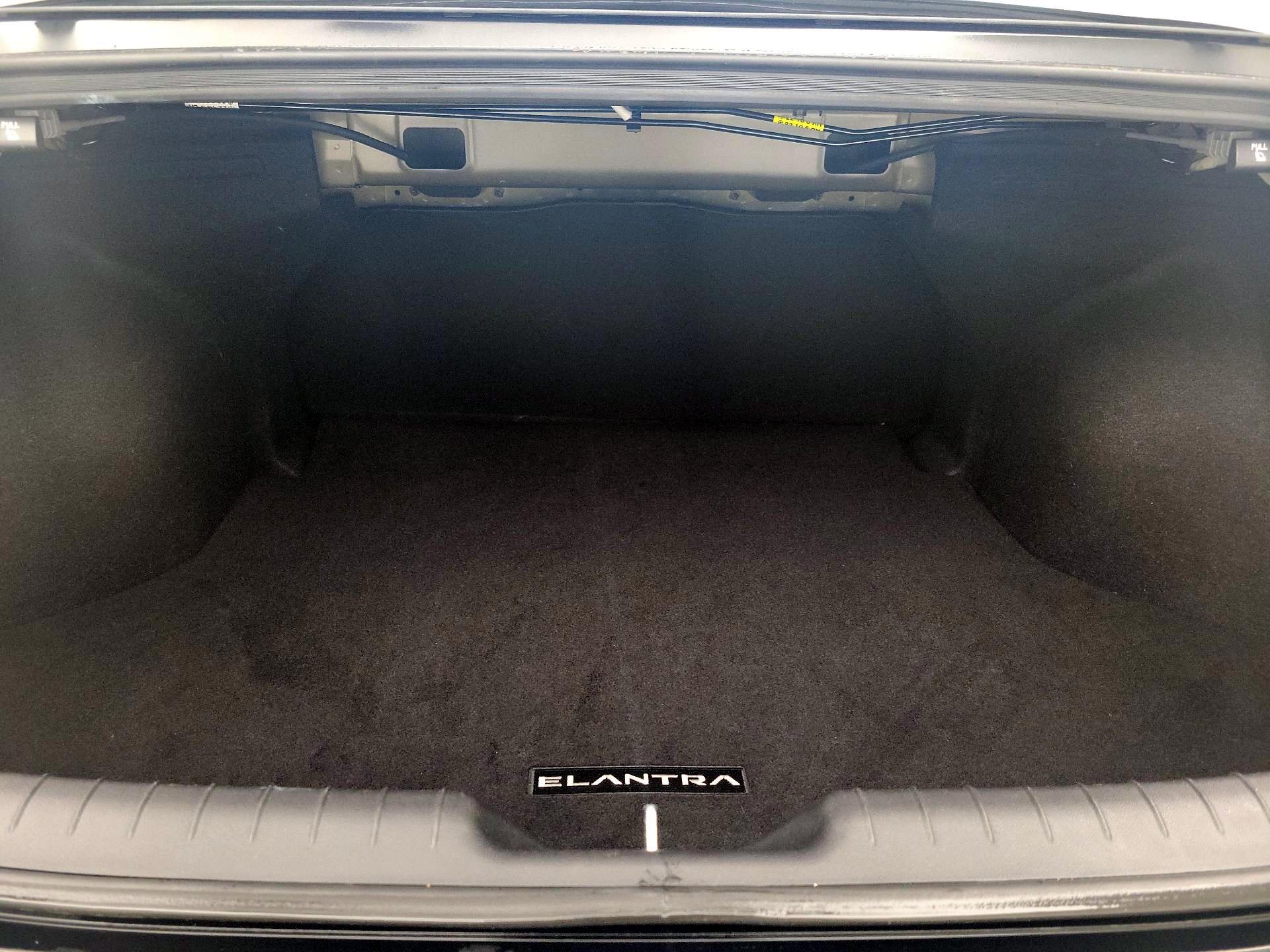 Thumbnail: 2023 Hyundai Elantra - 20