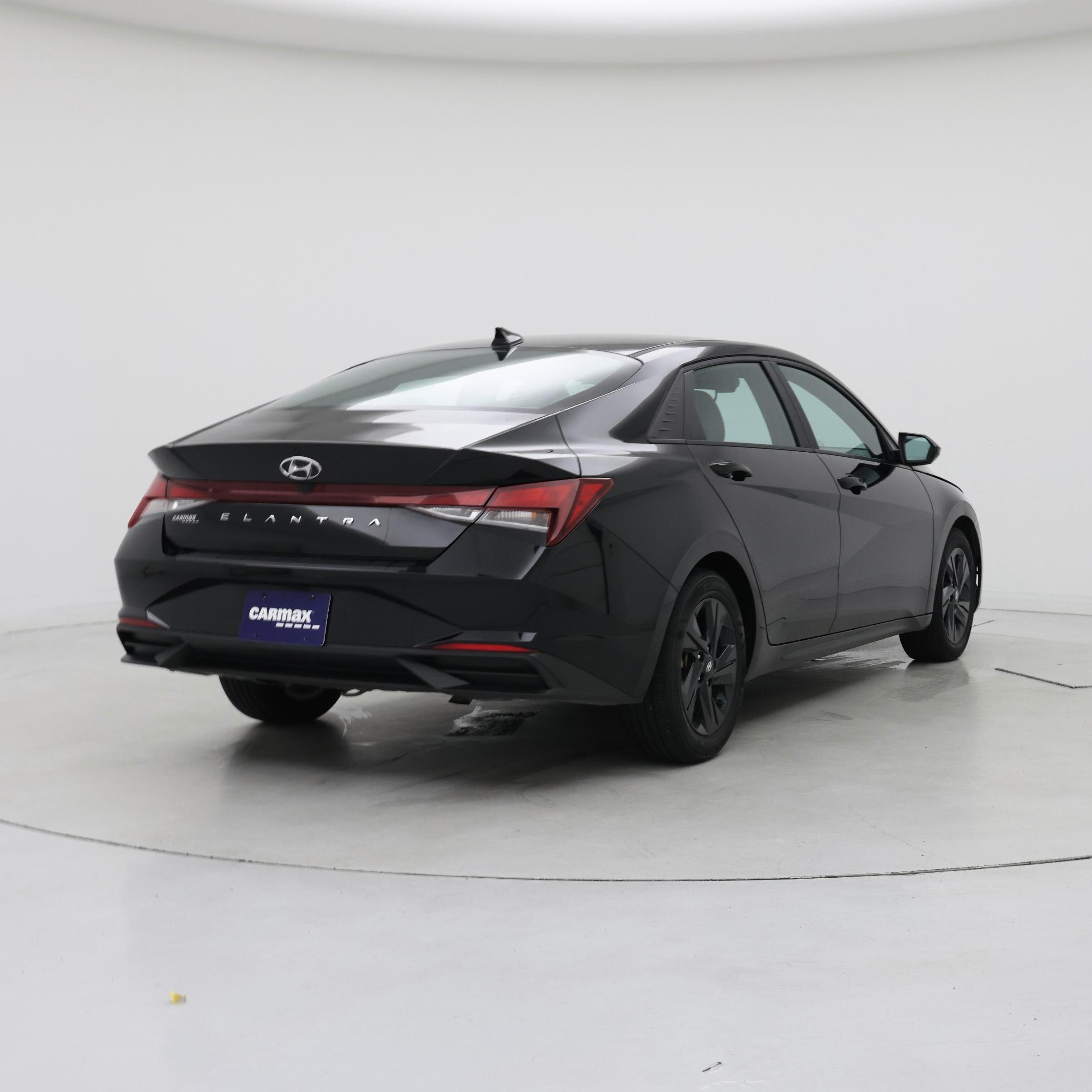 Thumbnail: 2023 Hyundai Elantra - 8