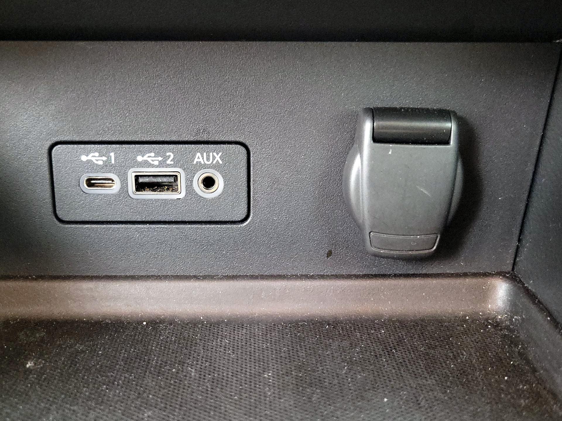 Thumbnail: 2021 Nissan Sentra - 18