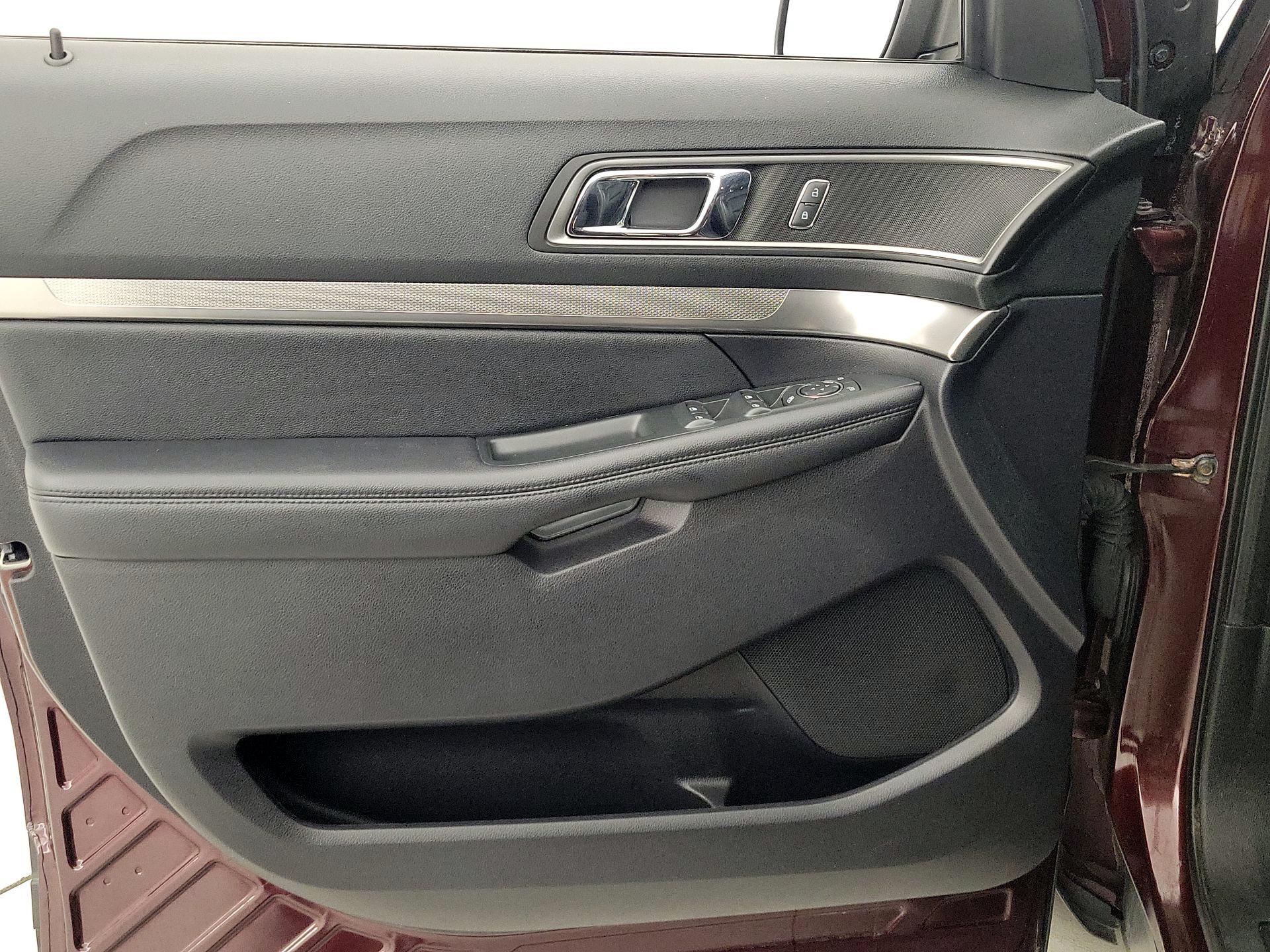 Thumbnail: 2019 Ford Explorer - 12