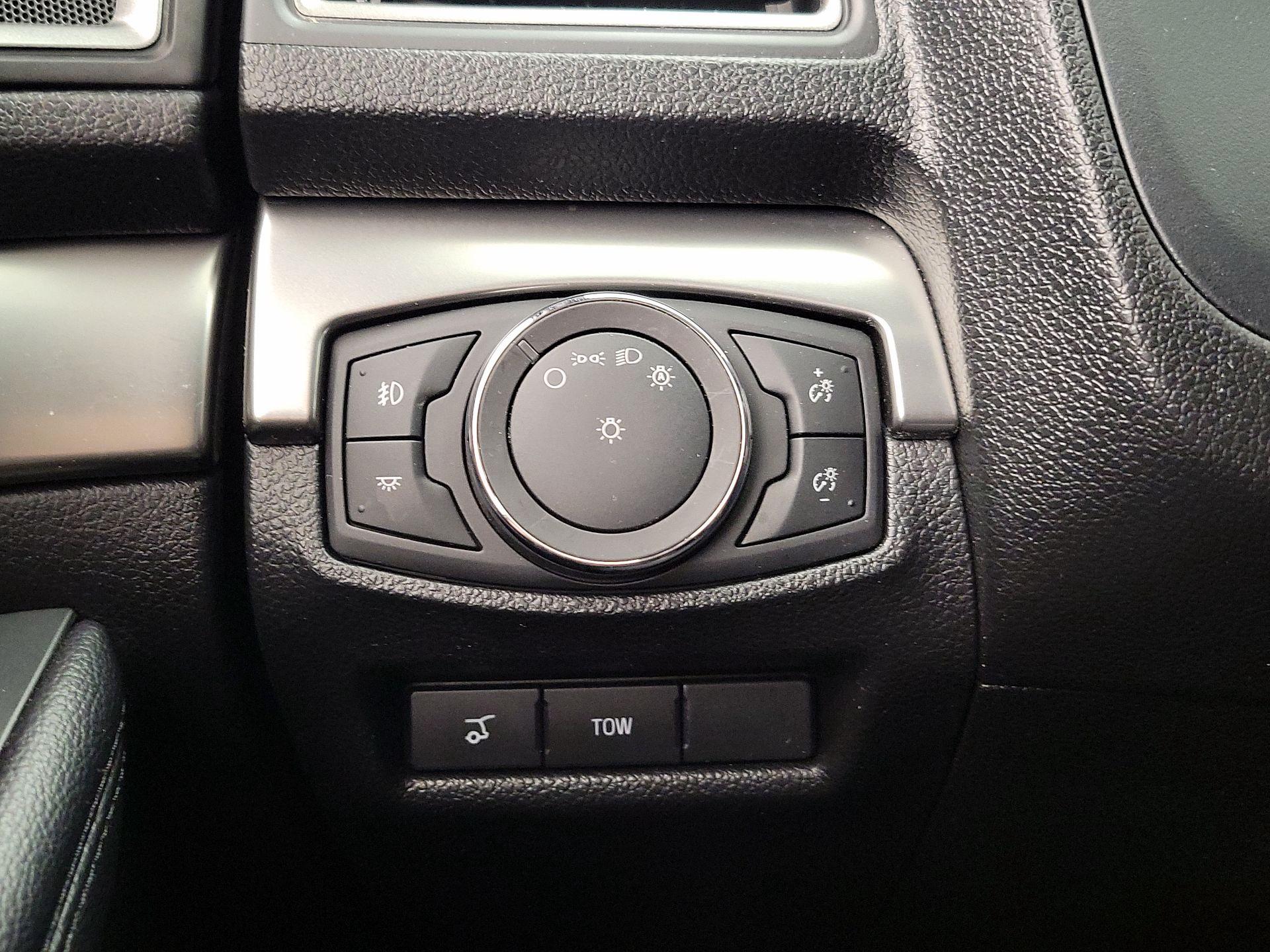 Thumbnail: 2019 Ford Explorer - 13