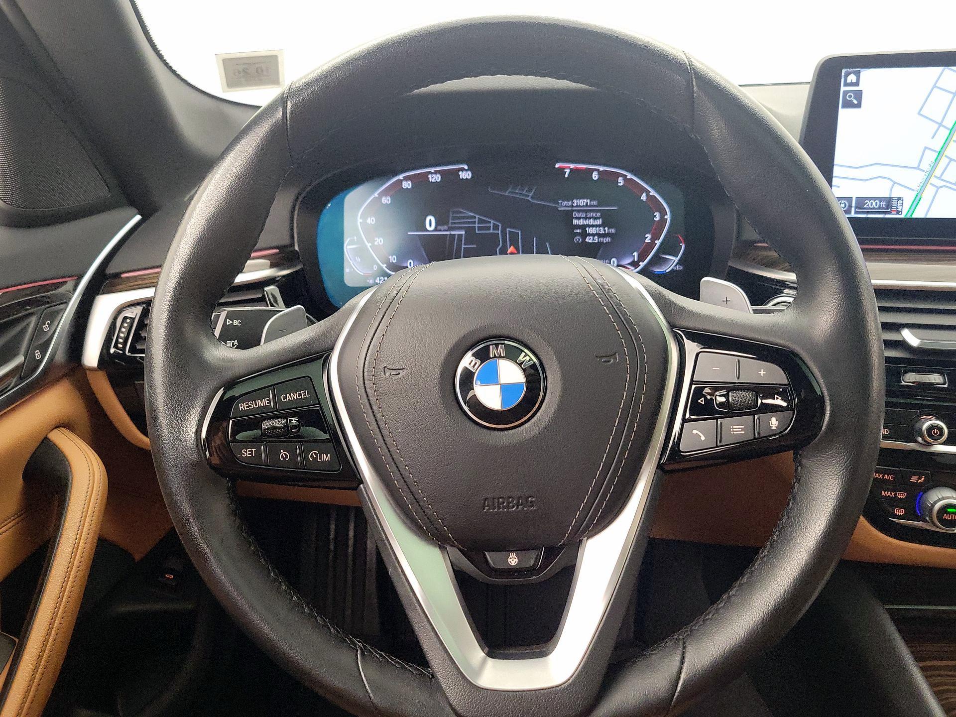 Thumbnail: 2022 BMW 5 Series - 10