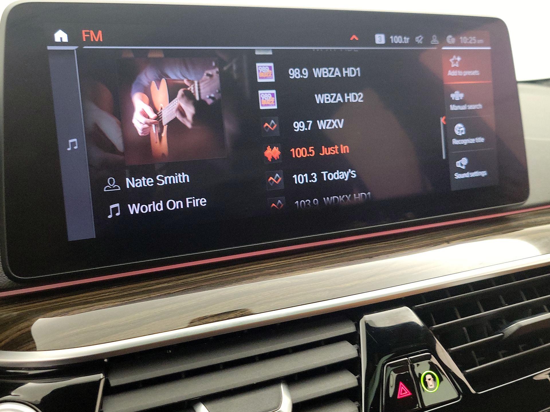 Thumbnail: 2022 BMW 5 Series - 16