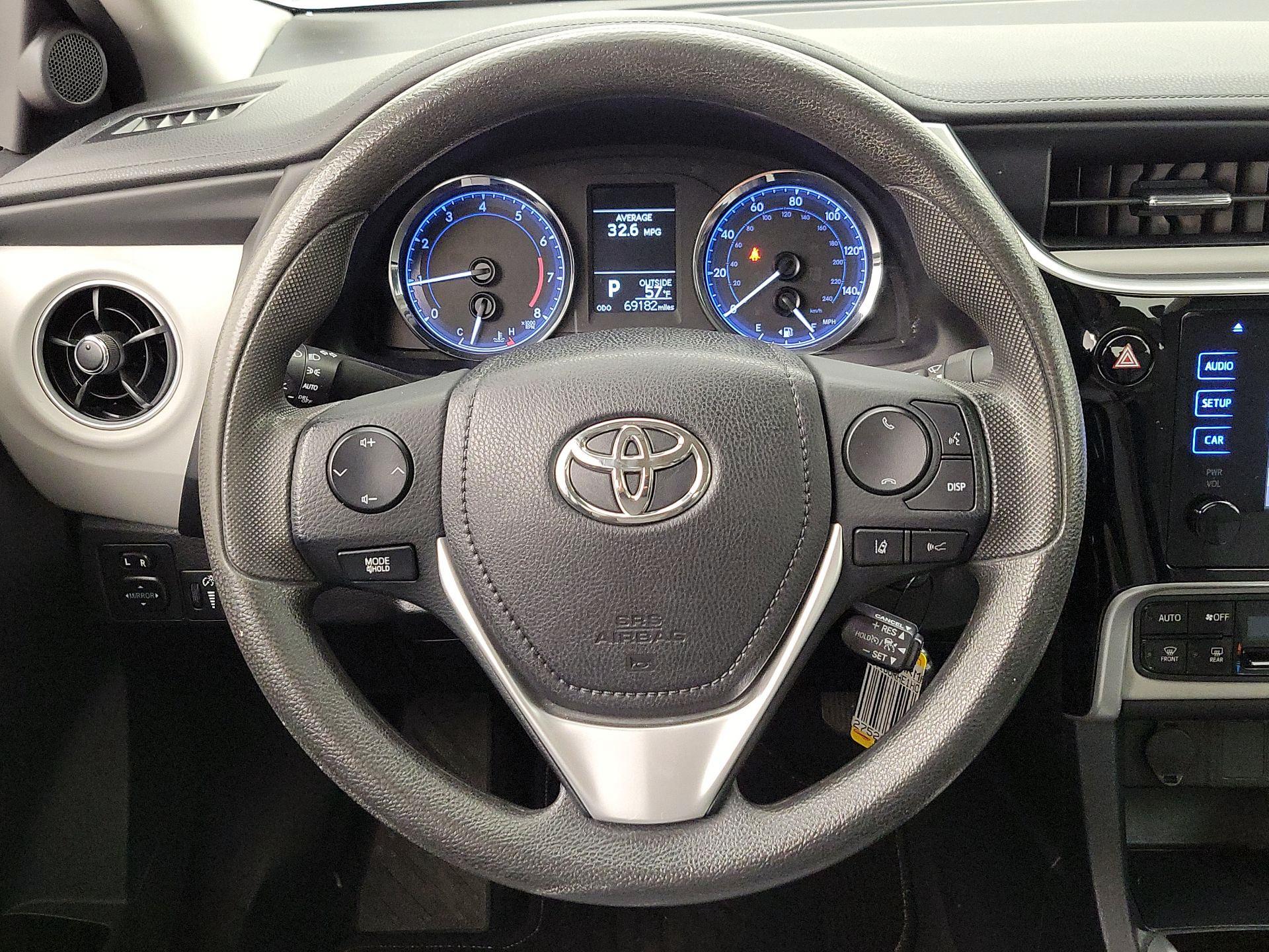 Thumbnail: 2017 Toyota Corolla - 10