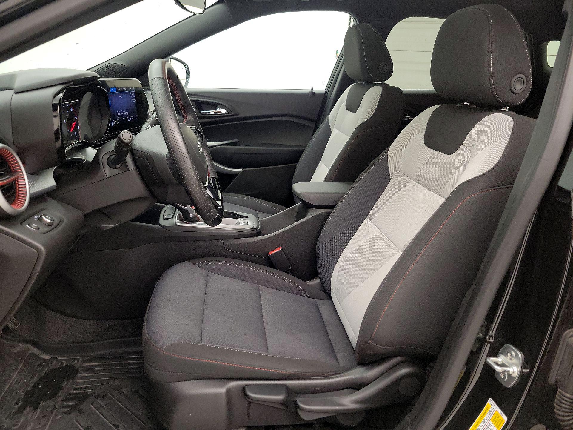 Thumbnail: 2024 Chevrolet Trax - 11