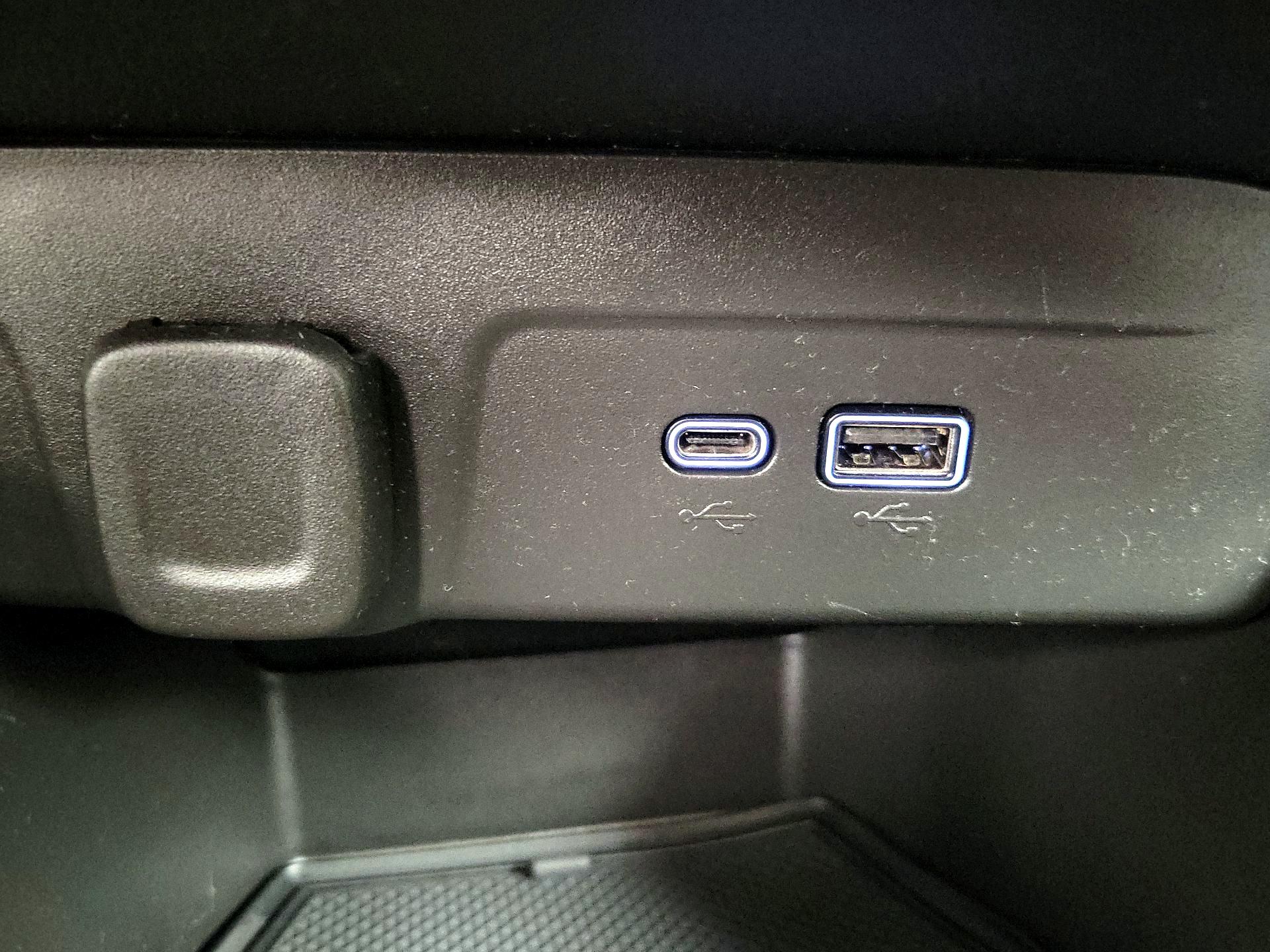 Thumbnail: 2024 Chevrolet Trax - 18