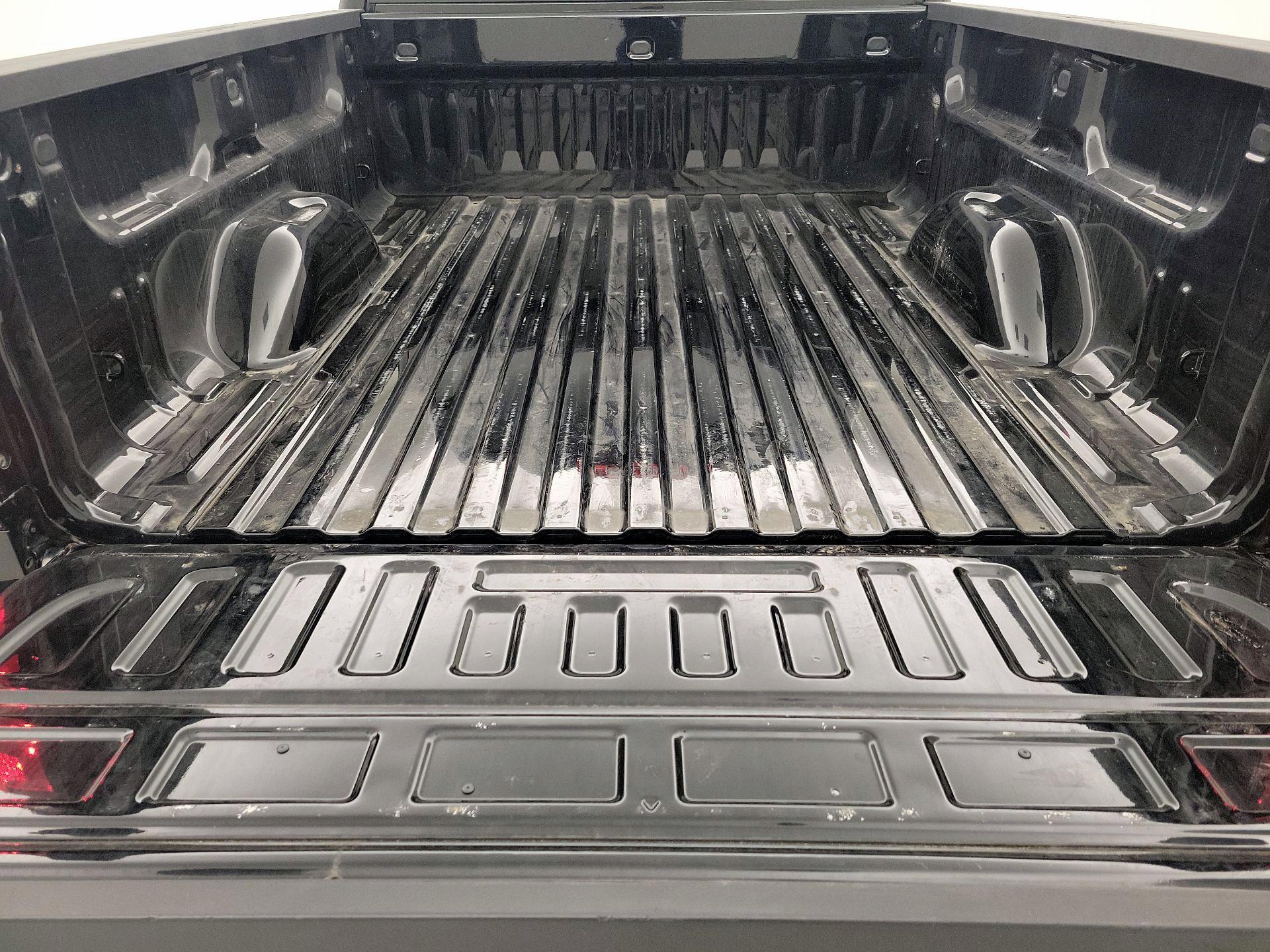 Thumbnail: 2019 Chevrolet Silverado 1500 - 20