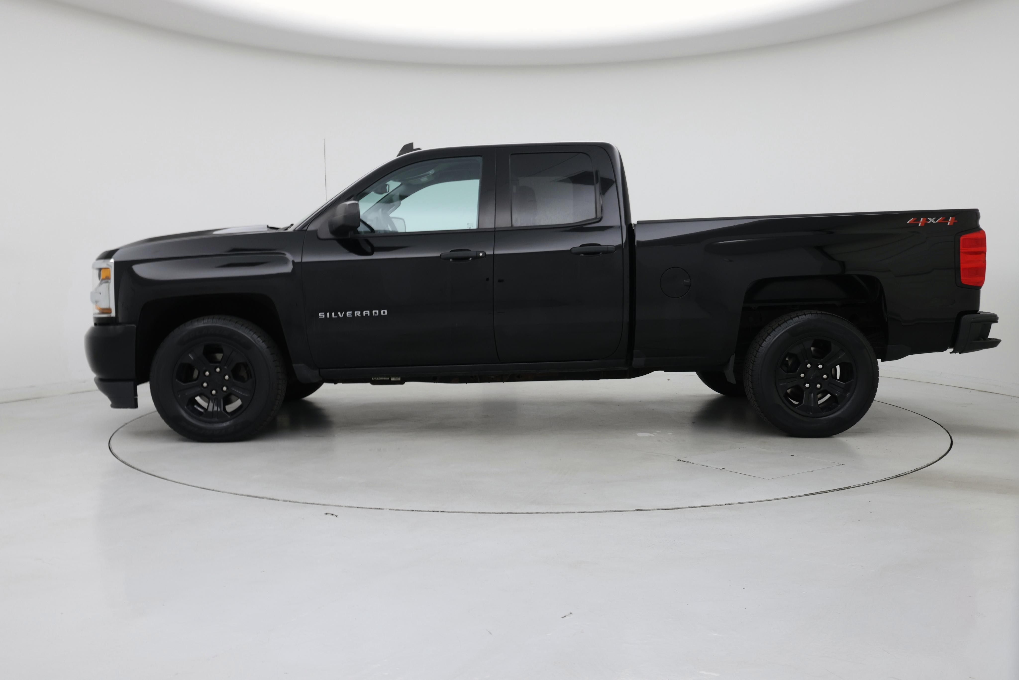 Thumbnail: 2019 Chevrolet Silverado 1500 - 3