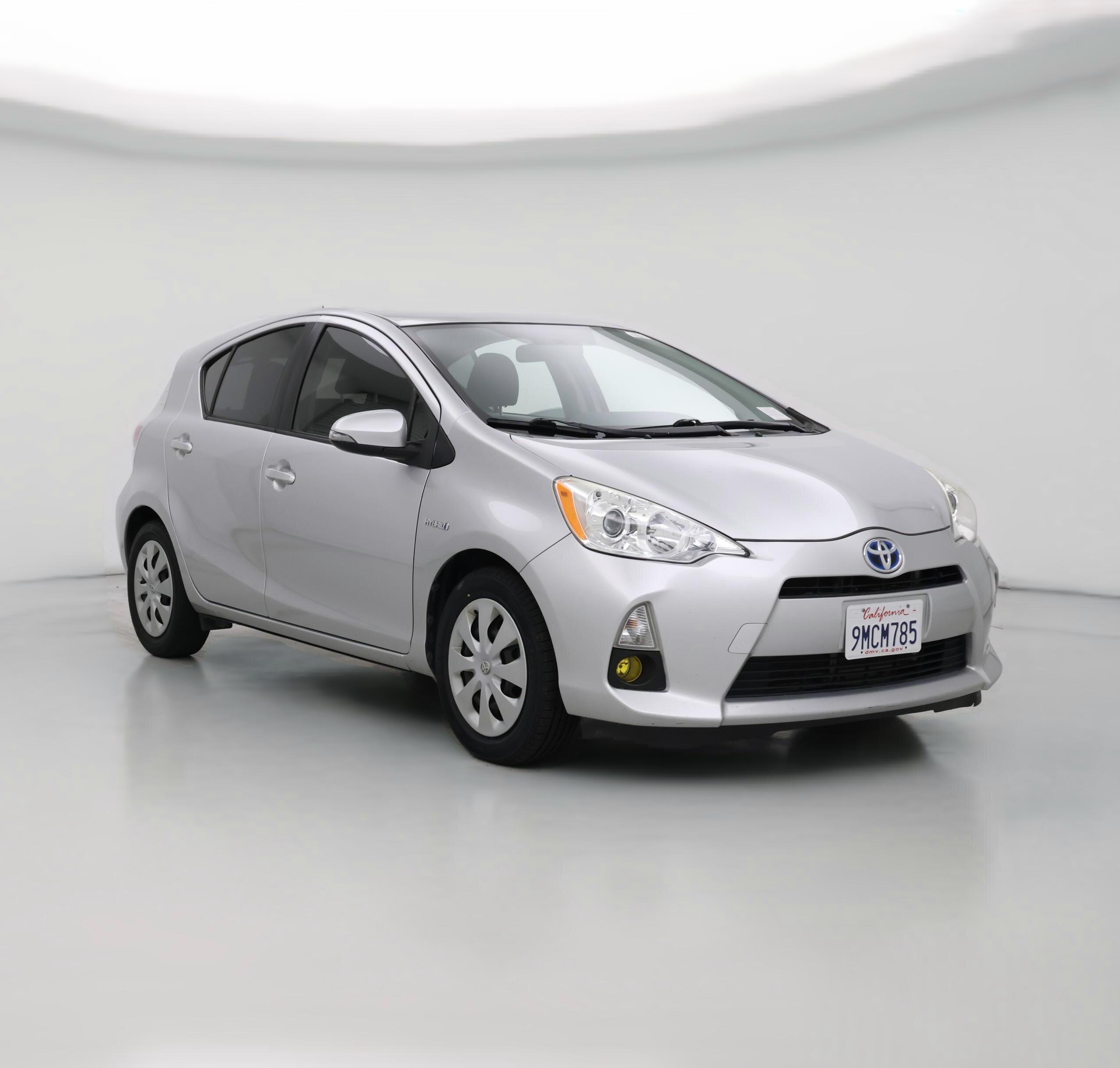 Thumbnail: 2014 Toyota Prius c - 1
