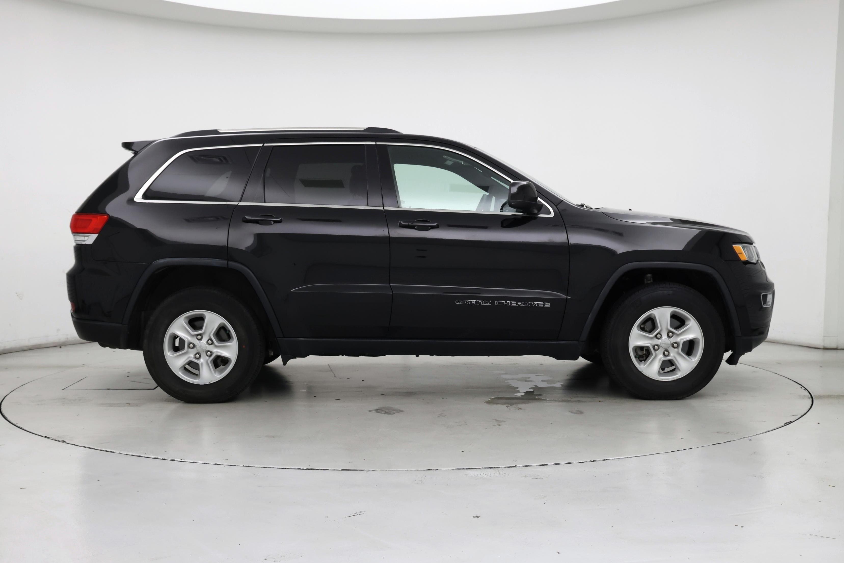 Thumbnail: 2017 Jeep Grand Cherokee - 7
