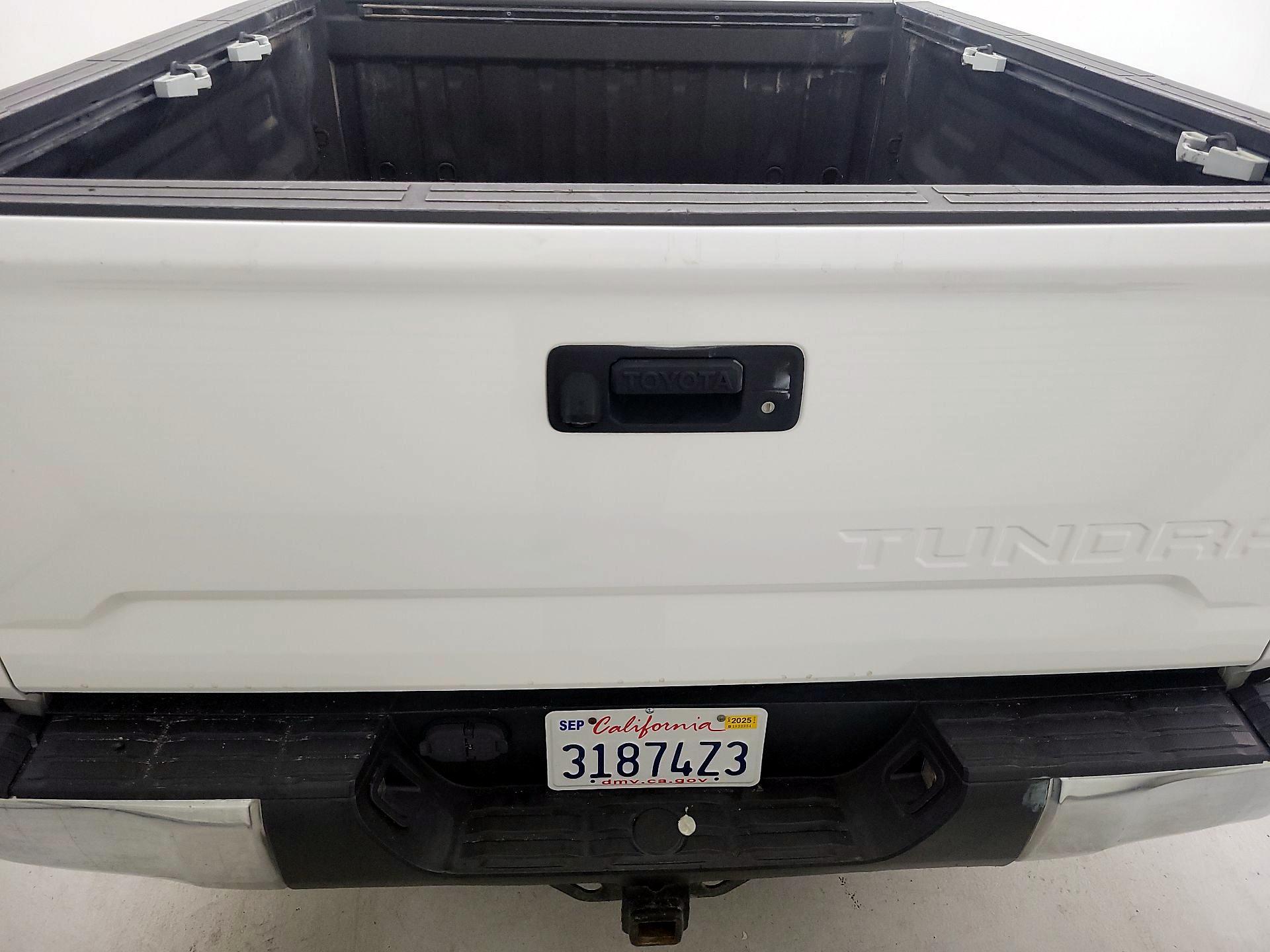 Thumbnail: 2017 Toyota Tundra - 20