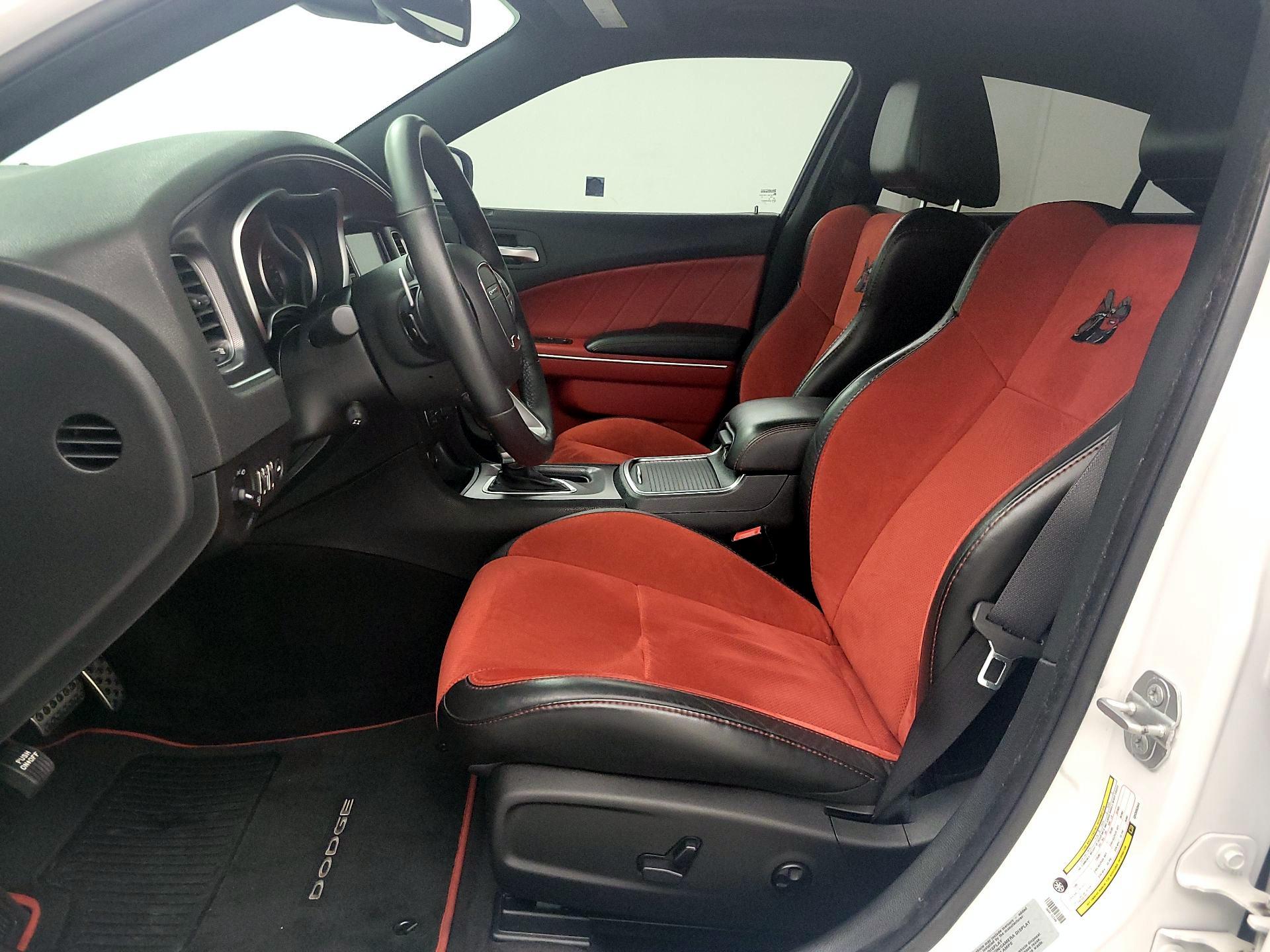 Thumbnail: 2016 Dodge Charger - 11